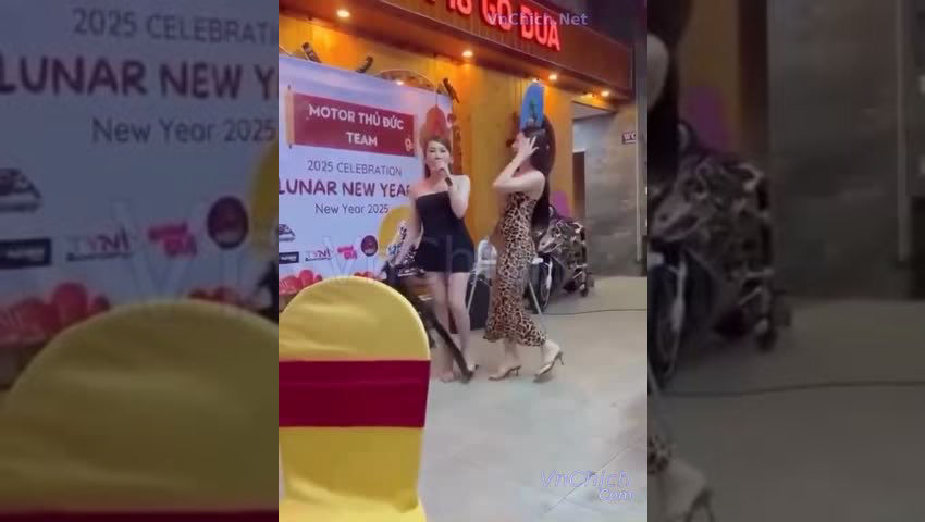 Mở đầu bữa tiệc năm mới đã cho khách ăn cua vs sò lông rồi ~ Sex lộ hàng