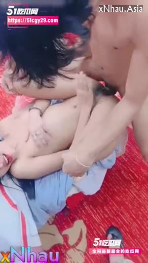 Động tập thể nơi các e teen mới lớn lồn tơ bị đám b thân thay phiên nhau thác loạn (Động tập thể nơi các e teen mới lớn lồn tơ bị đám b thân thay phiên nhau thác loạn) [26]