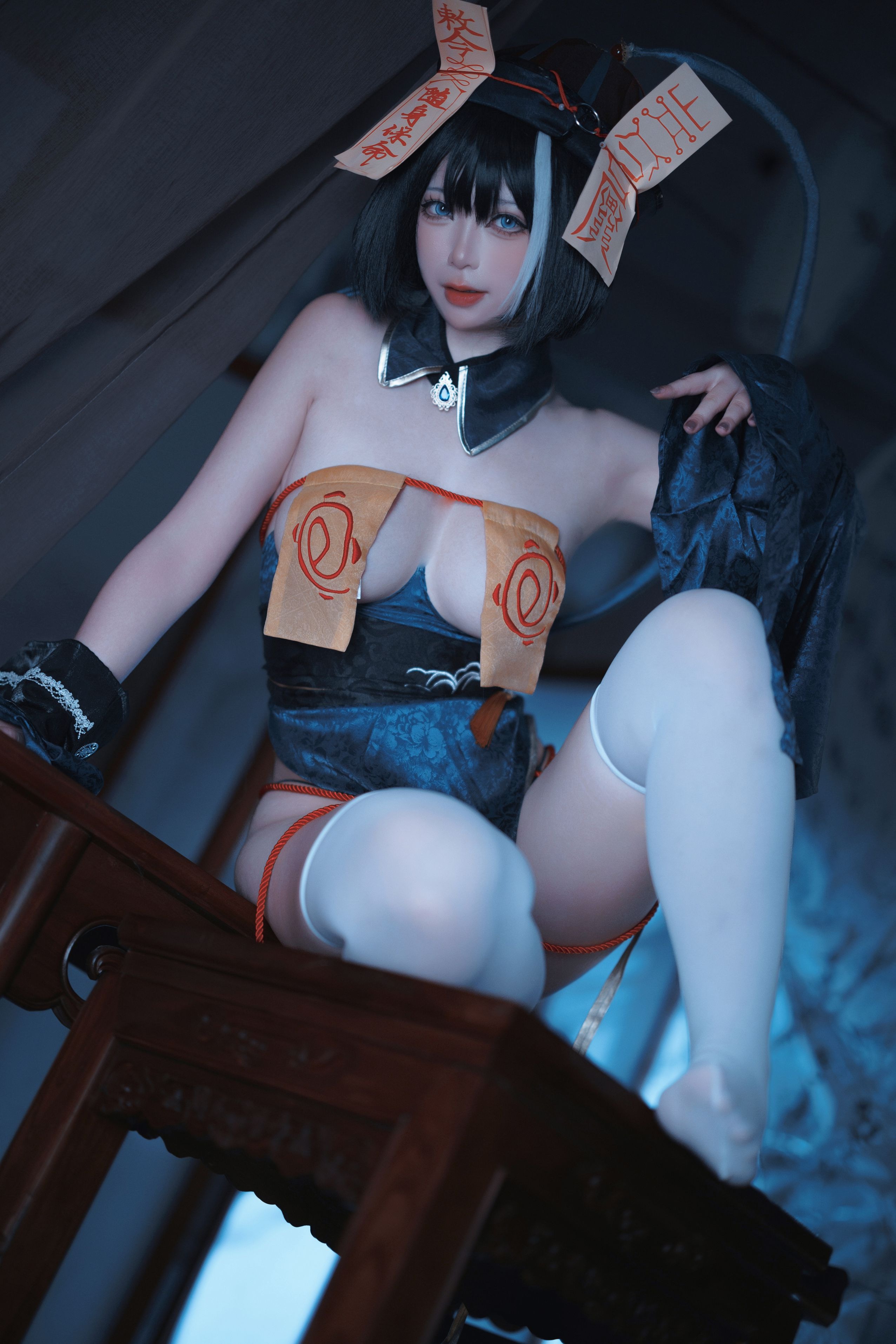 Đọc truyện hentai Tuyển tập Albums siêu phẩm Cosplay - Chap 560 - Yingluojiang w Azur Lane Huajia Zombie