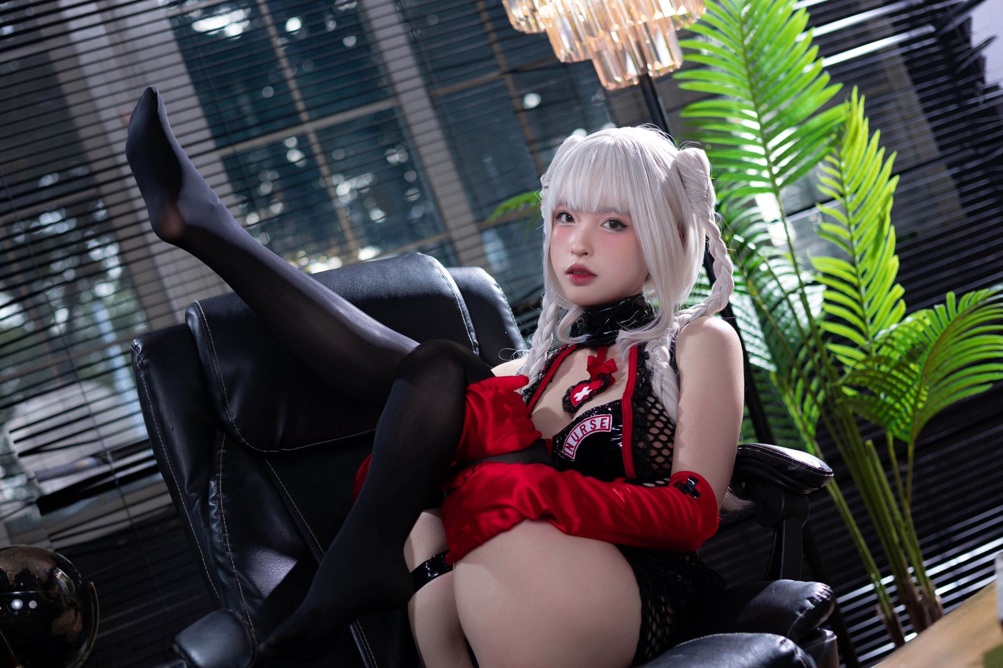 Đọc truyện hentai Tuyển tập Albums siêu phẩm Cosplay - Chap 1028 - Shimizu Yuno - White-haired nurse