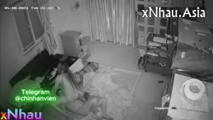 Hack camera nửa đêm cô vợ nứng lồn bắt chồng bú rồi địt (Hack camera nửa đêm cô vợ nứng lồn bắt chồng bú rồi địt) [26]