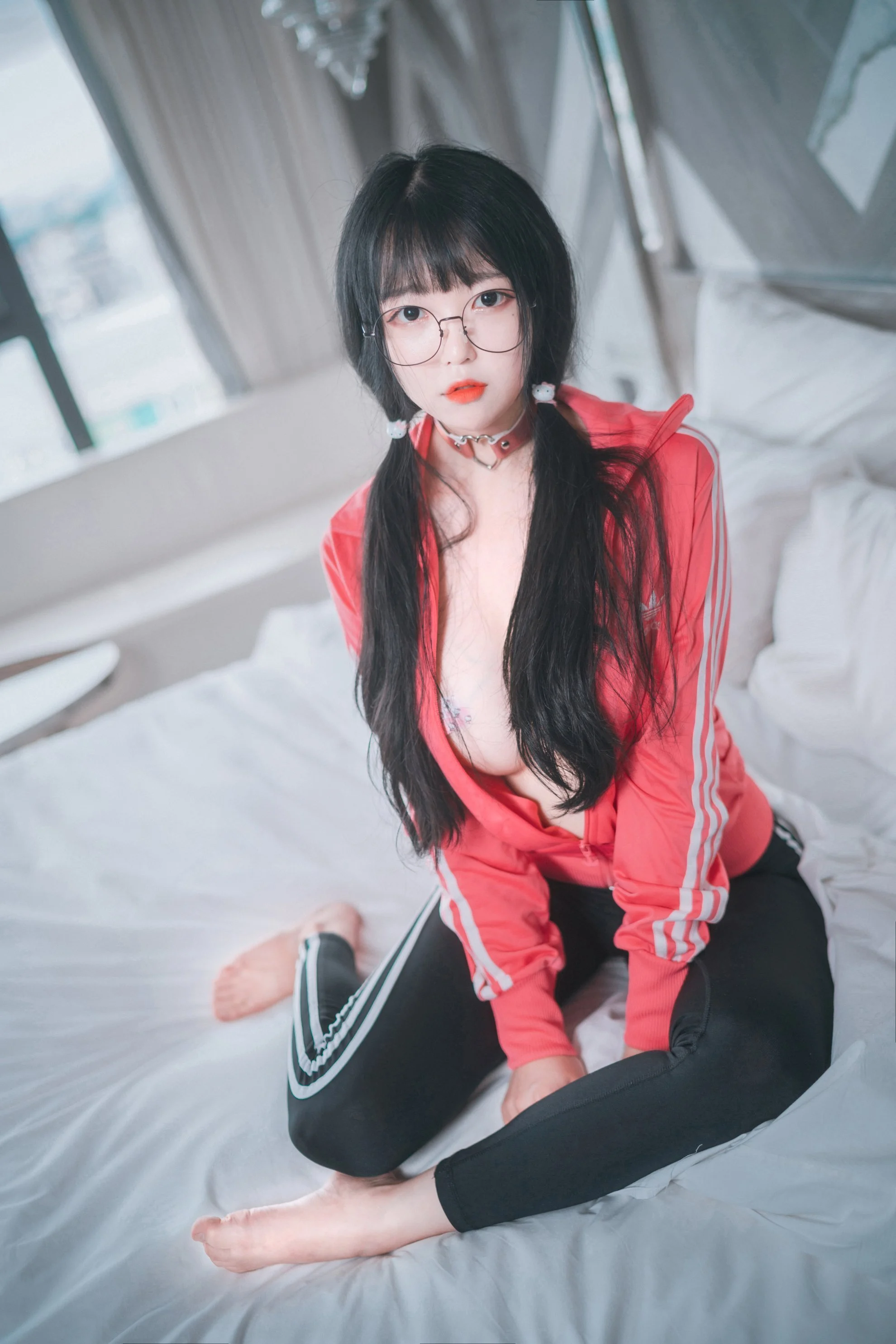 Đọc truyện hentai Tuyển tập Albums siêu phẩm Cosplay - Chap 901 - [DJAWA] Aram - Hot Pink Jersey!