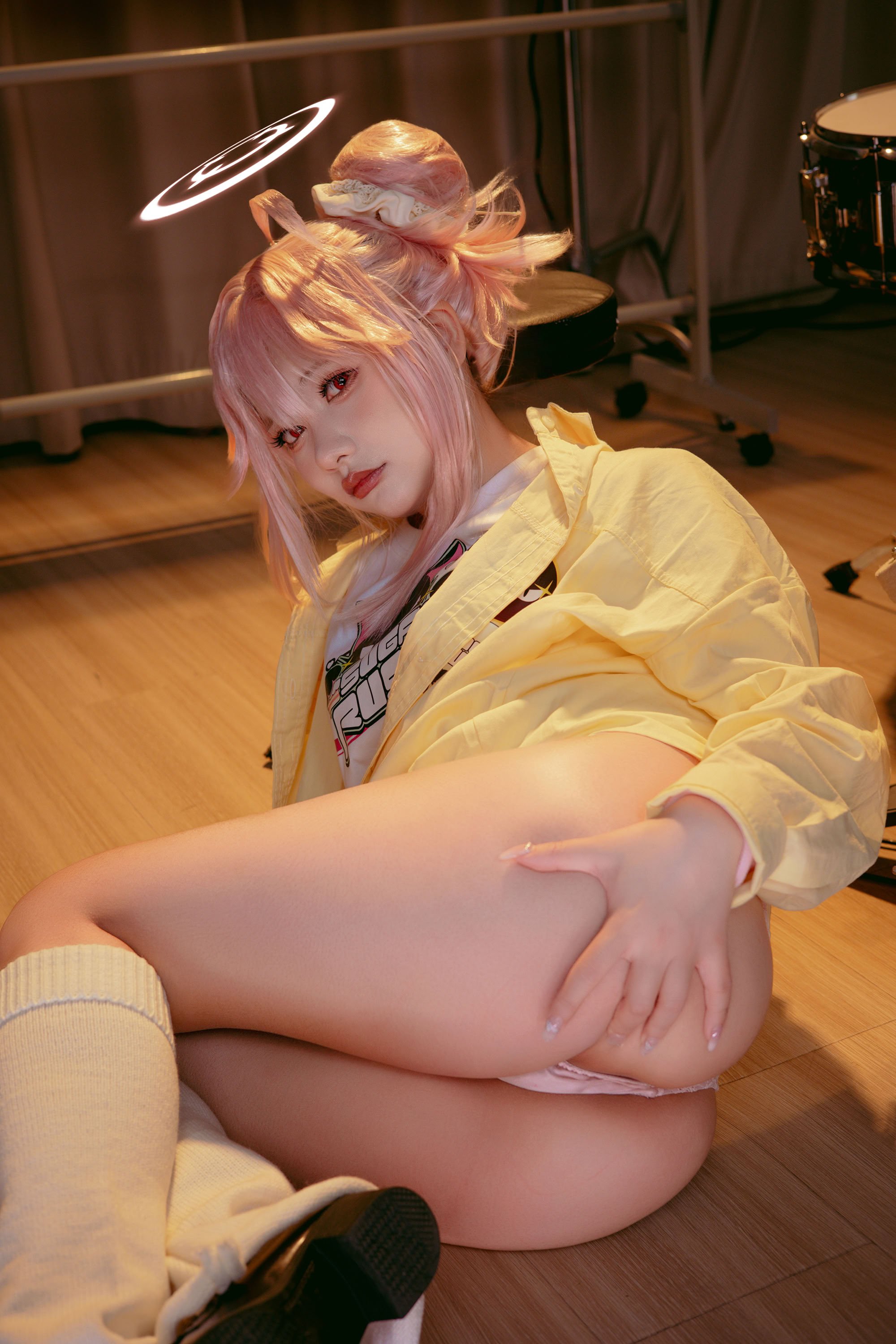 Đọc truyện hentai Tuyển tập Albums siêu phẩm Cosplay - Chap 1240 - Bite of the Bunny Girl ovo - Yutori Natsu (Blue Archive)