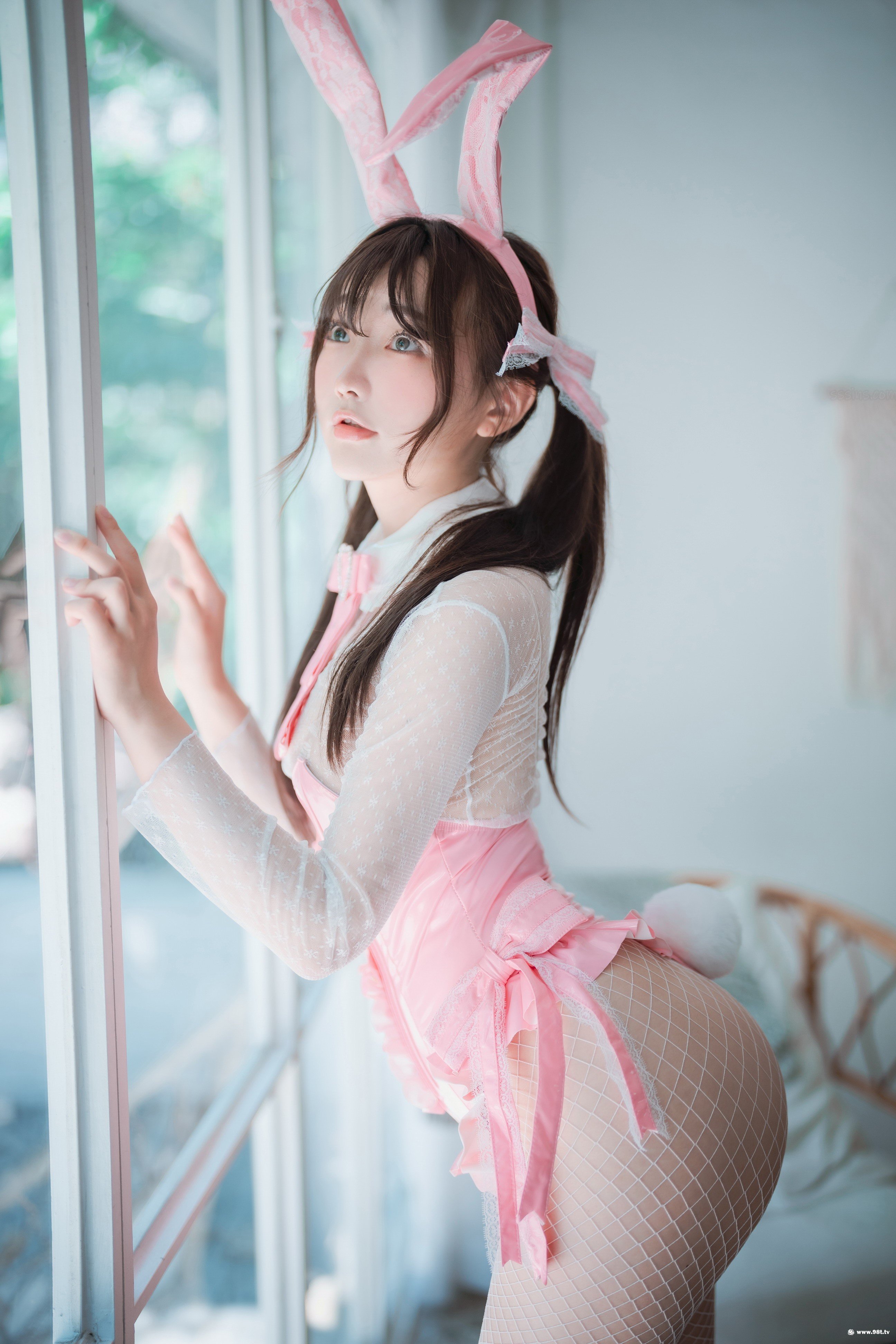 Đọc truyện hentai Tuyển tập Albums siêu phẩm Cosplay - Chap 268 - NewBom NO.004 [DJAWA] The Year of the Pink Bunny (+S.Ver)