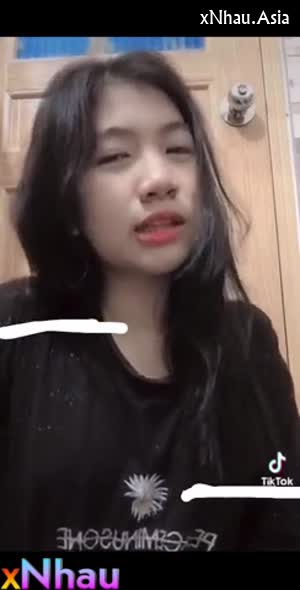 Clip Sex Lê Thi Anh Tuyền Lồn Mới Lớn Non Mơn Mởn Chat Sex Với Người Yêu (Clip Sex Lê Thi Anh Tuyền Lồn Mới Lớn Non Mơn Mởn Chat Sex Với Người Yêu) [26]