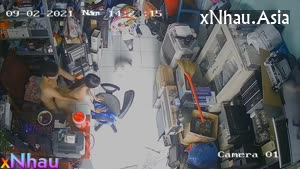 Đang làm việc trong tiệm em hàng xóm nứng lồn sang nhờ anh địt cho phát (Đang làm việc trong tiệm em hàng xóm nứng lồn sang nhờ anh địt cho phát) [26]