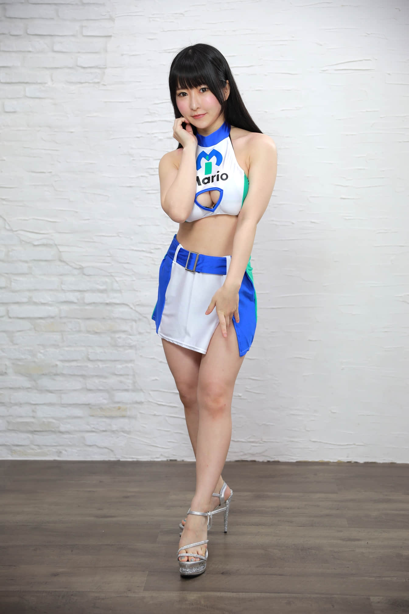 Đọc truyện hentai Tuyển tập Albums siêu phẩm Cosplay - Chap 781 - Amemiya Runa - J-Cup Busty Showa Paradise