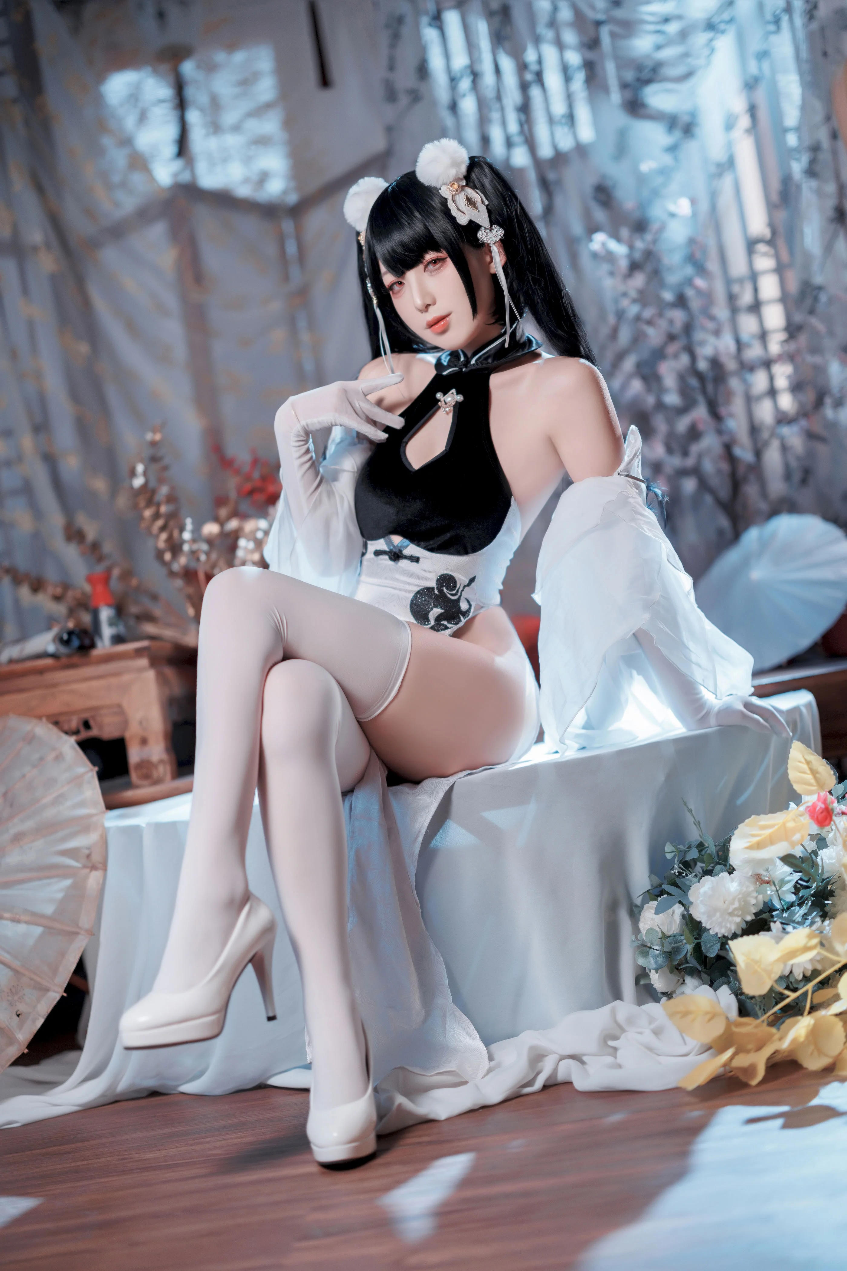Đọc truyện hentai Tuyển tập Albums siêu phẩm Cosplay - Chap 1170 - The Frontier V - Azur Lane Peter Strasser Erotic Books and Jade