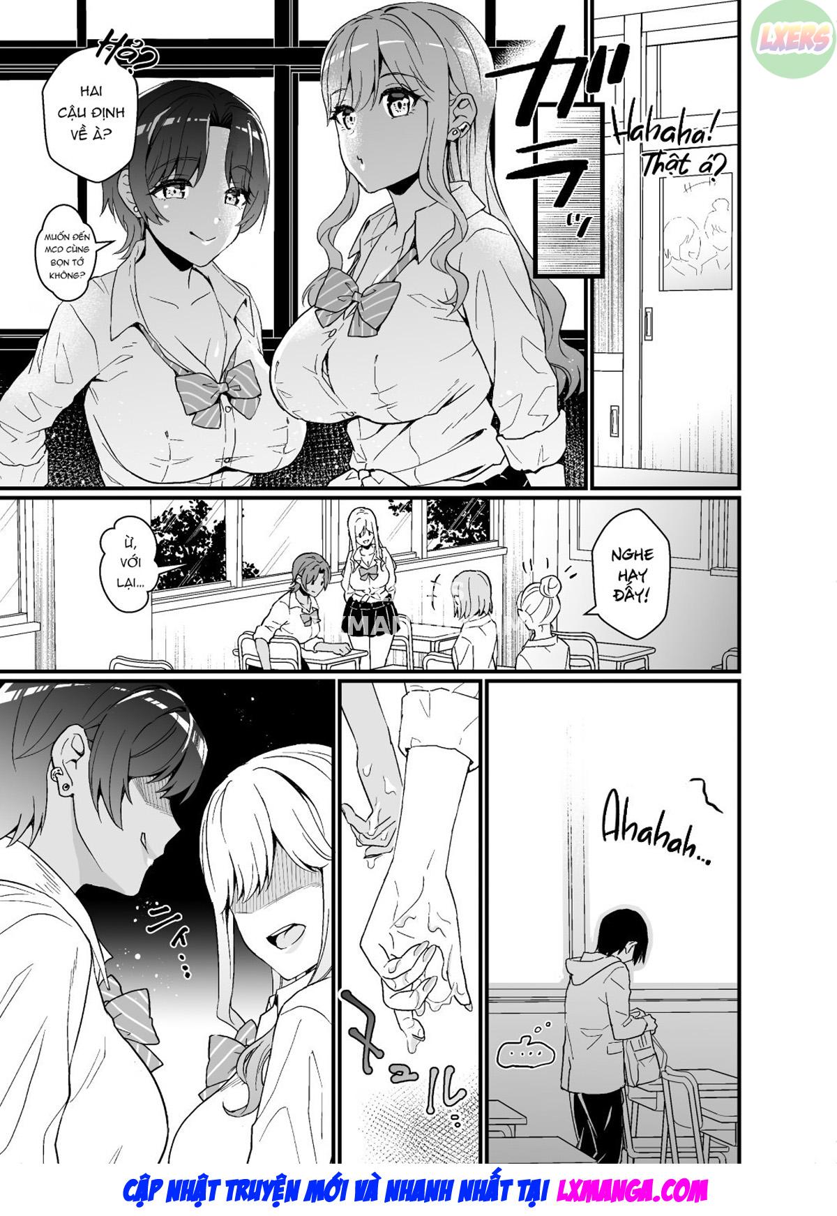 Đọc truyện hentai That Time Gyarus Asked Me To Grope Their Tits After Class - Oneshot