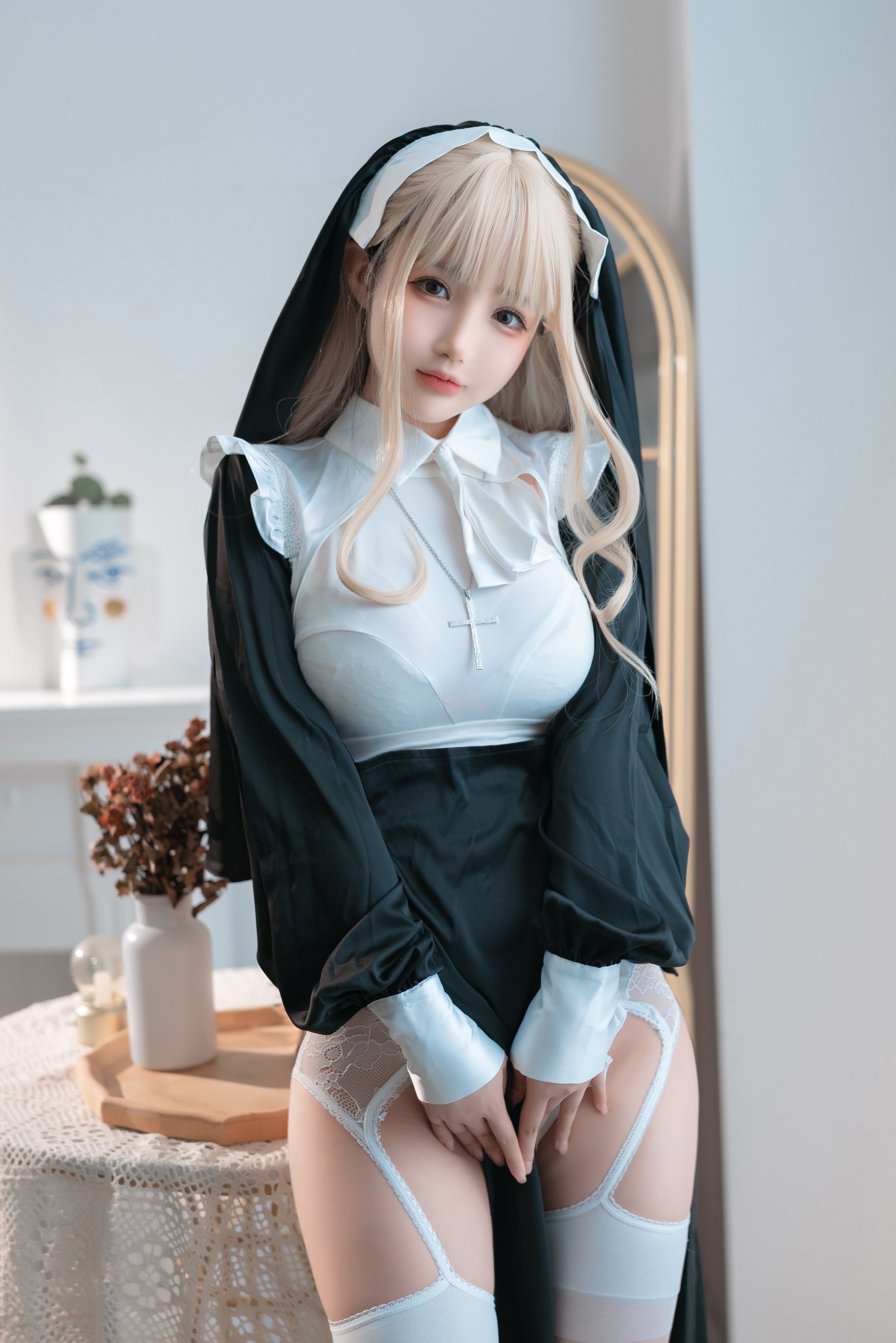 Đọc truyện hentai Tuyển tập Albums siêu phẩm Cosplay - Chap 771 - Sakurai Nene - Nun