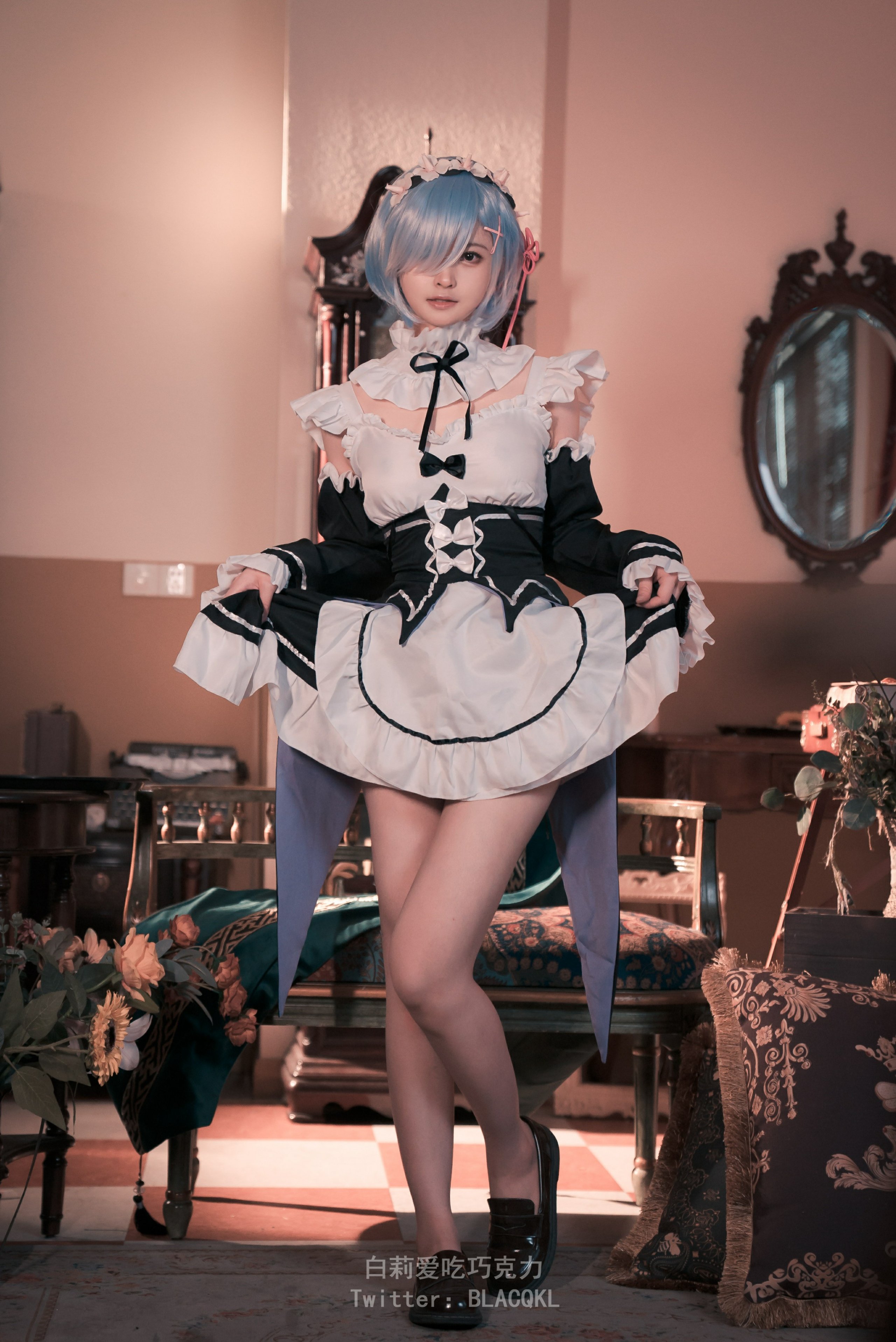 Đọc truyện hentai Tuyển tập Albums siêu phẩm Cosplay - Chap 497 - [Bai Li loves chocolate] Rem maid outfit