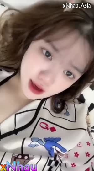 Gái xinh nứng lồn quay video show hàng đang nứng ướt nhẹp đầy nước (Gái xinh nứng lồn quay video show hàng đang nứng ướt nhẹp đầy nước) [26]