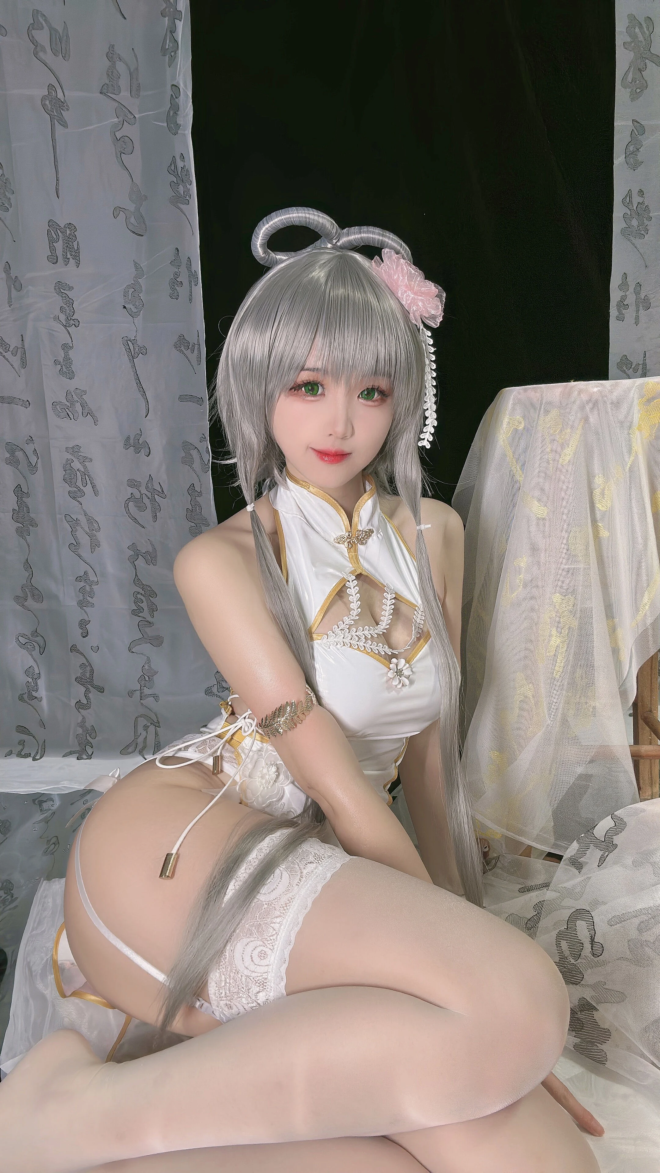 Đọc truyện hentai Tuyển tập Albums siêu phẩm Cosplay - Chap 366 - miko sauce ww - Luo Tianyi cheongsam
