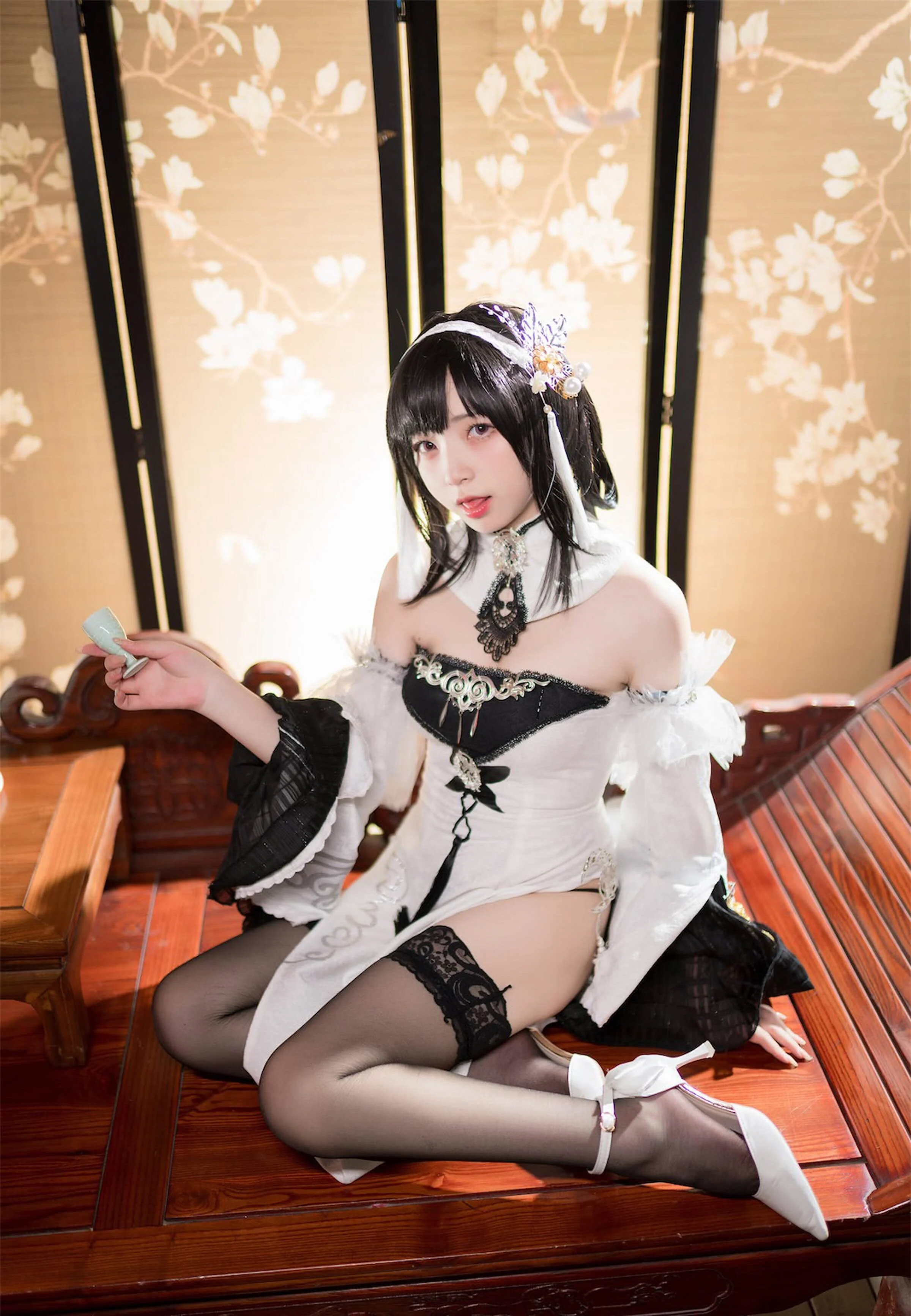 Đọc truyện hentai Tuyển tập Albums siêu phẩm Cosplay - Chap 451 - Flower Bell - Zhenhai