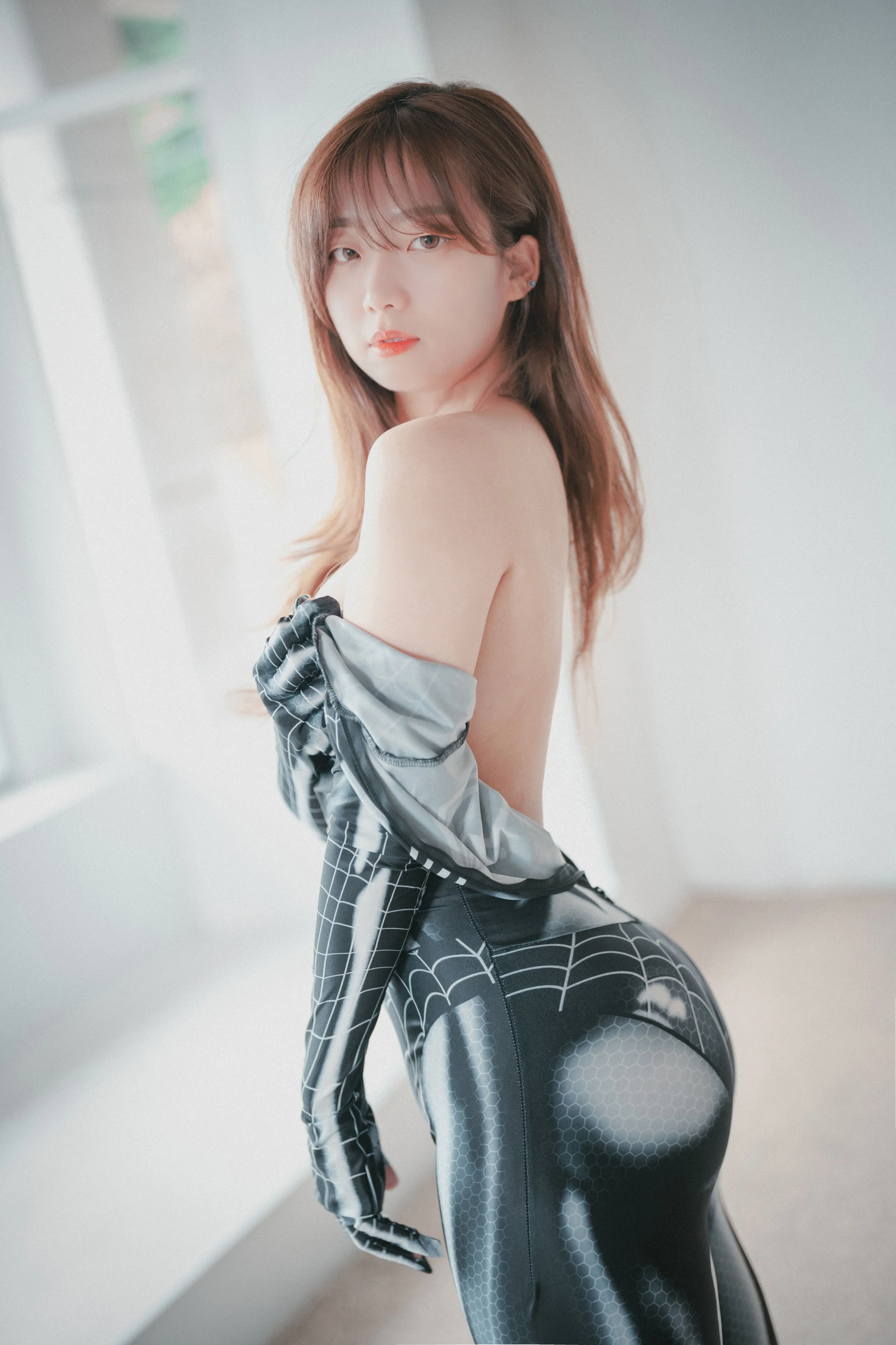 Đọc truyện hentai Tuyển tập Albums siêu phẩm Cosplay - Chap 607 - [DJAWA] Koby - The Curvy Spider Girl