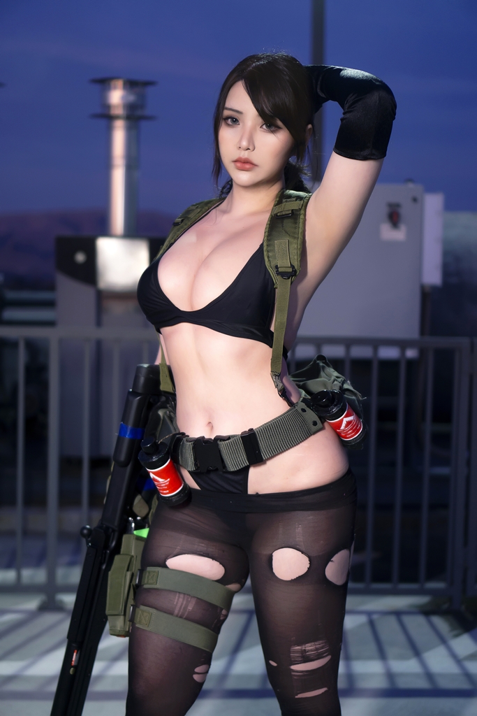 Đọc truyện hentai Tuyển tập Albums siêu phẩm Cosplay - Chap 650 - Hana Bunny – Quiet (Metal Gear Solid)