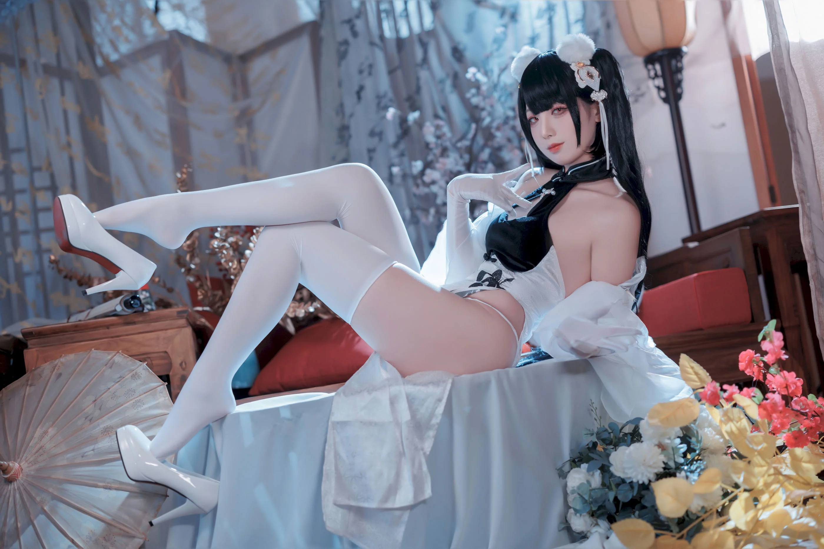 Đọc truyện hentai Tuyển tập Albums siêu phẩm Cosplay - Chap 1170 - The Frontier V - Azur Lane Peter Strasser Erotic Books and Jade