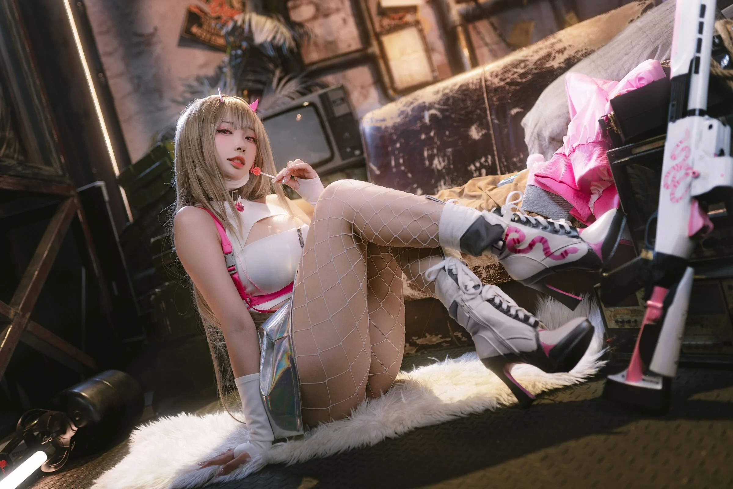 Đọc truyện hentai Tuyển tập Albums siêu phẩm Cosplay - Chap 338 - Sakura Miyamoto - Viper