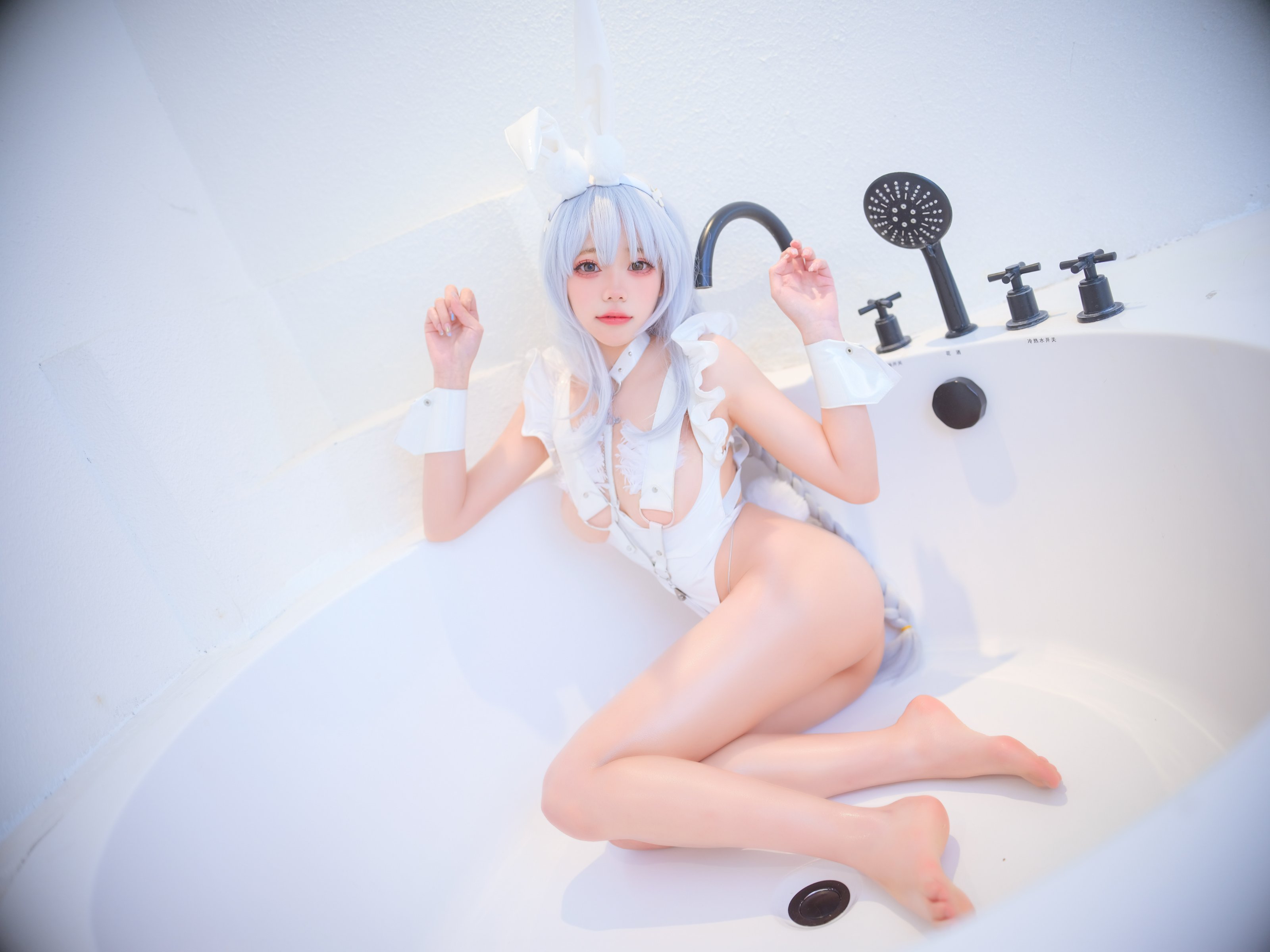 Đọc truyện hentai Tuyển tập Albums siêu phẩm Cosplay - Chap 300 - Sticky Dumpling Bunny - Vicious Bunny Girl