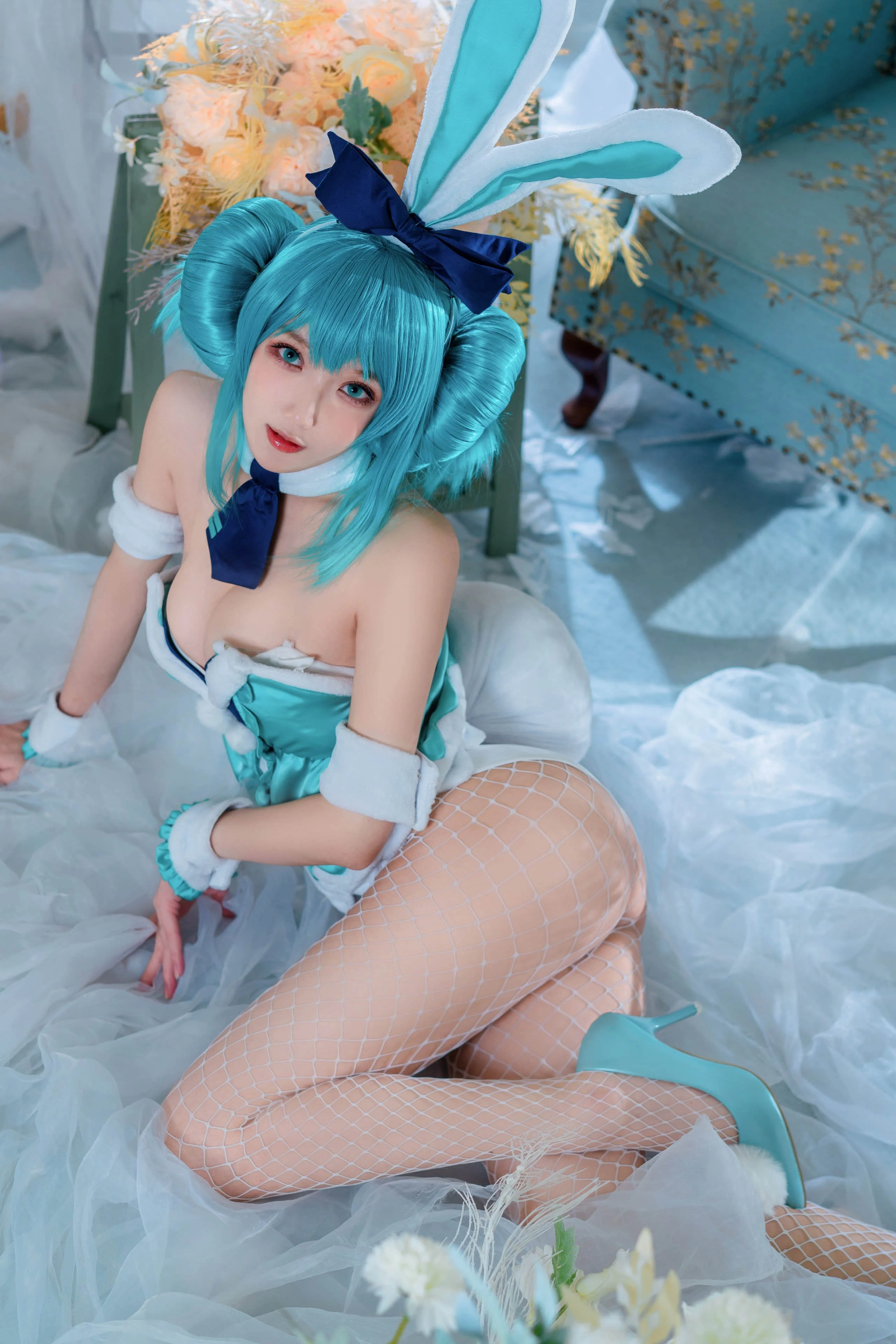 Đọc truyện hentai Tuyển tập Albums siêu phẩm Cosplay - Chap 842 - A Bao is also a bunny girl - NO.30 White Rabbit Miku