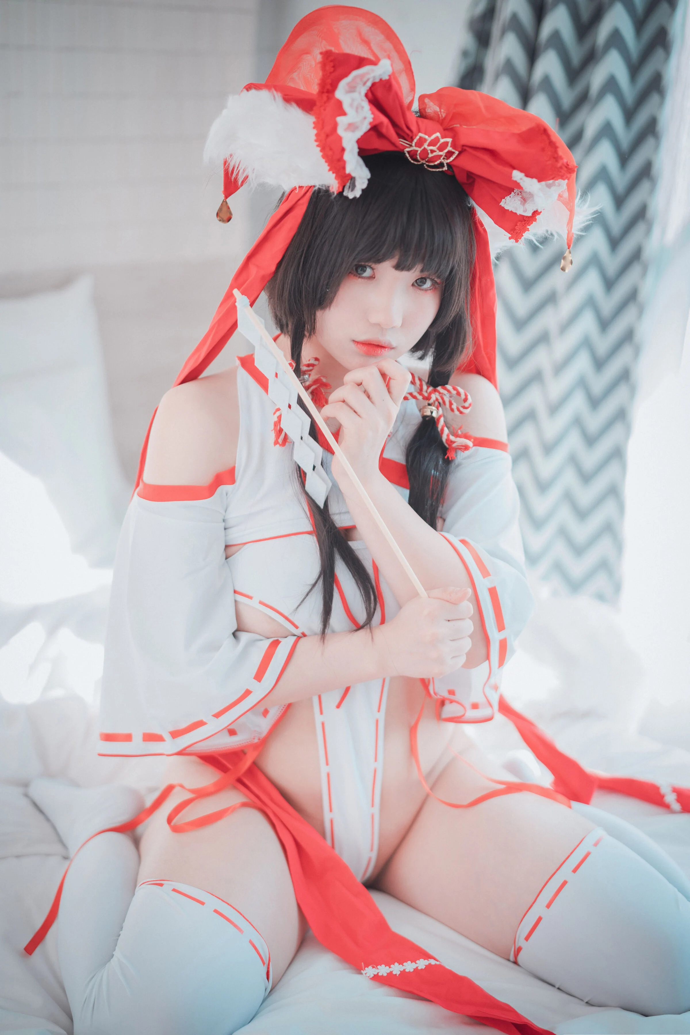 Đọc truyện hentai Tuyển tập Albums siêu phẩm Cosplay - Chap 612 - Mimmi - Reimu Hakurei