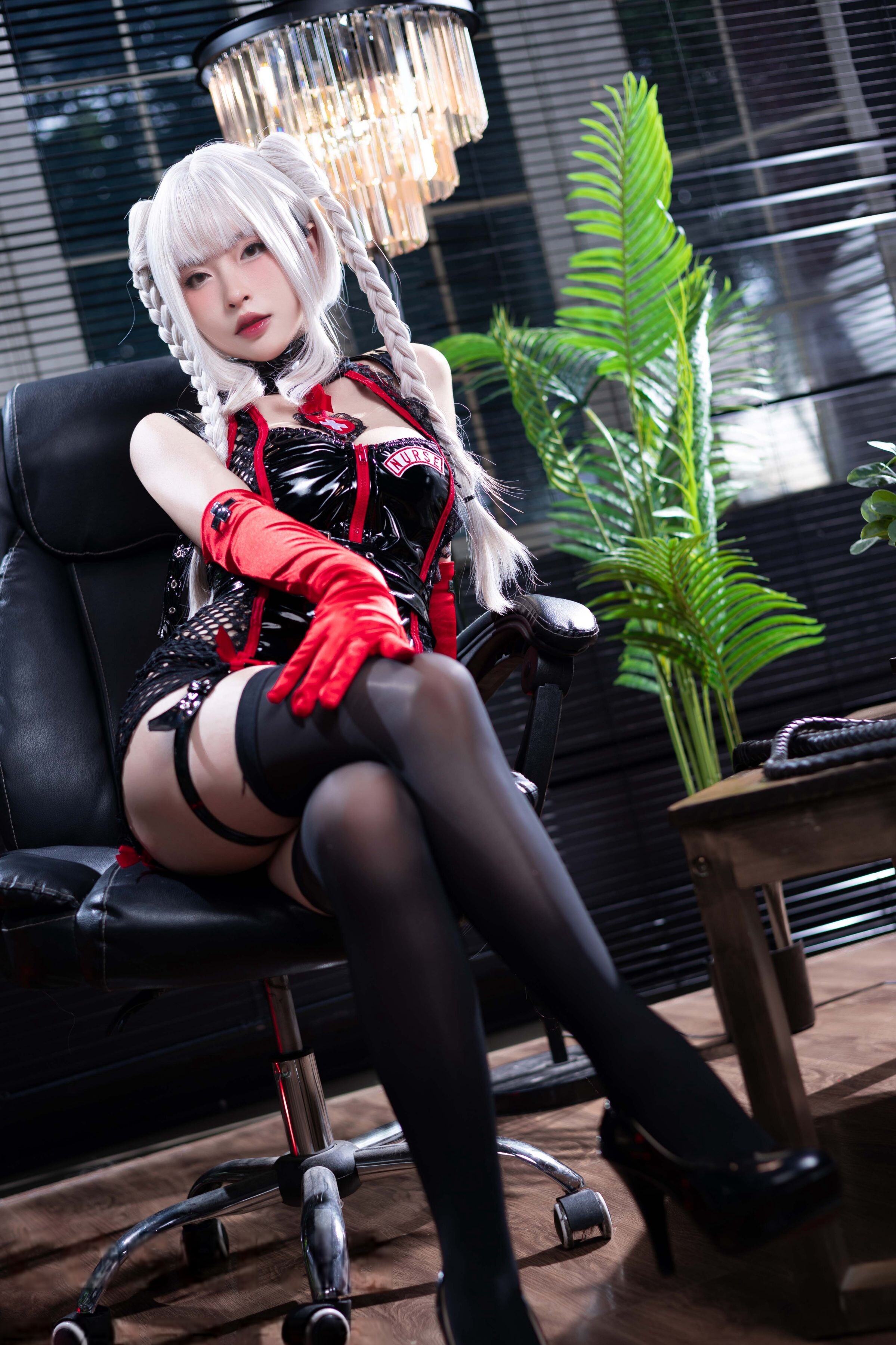 Đọc truyện hentai Tuyển tập Albums siêu phẩm Cosplay - Chap 1028 - Shimizu Yuno - White-haired nurse