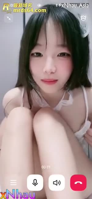 Gái xinh nứng lồn gọi điện cho trai rồi thủ dâm (Gái xinh nứng lồn gọi điện cho trai rồi thủ dâm) [26]