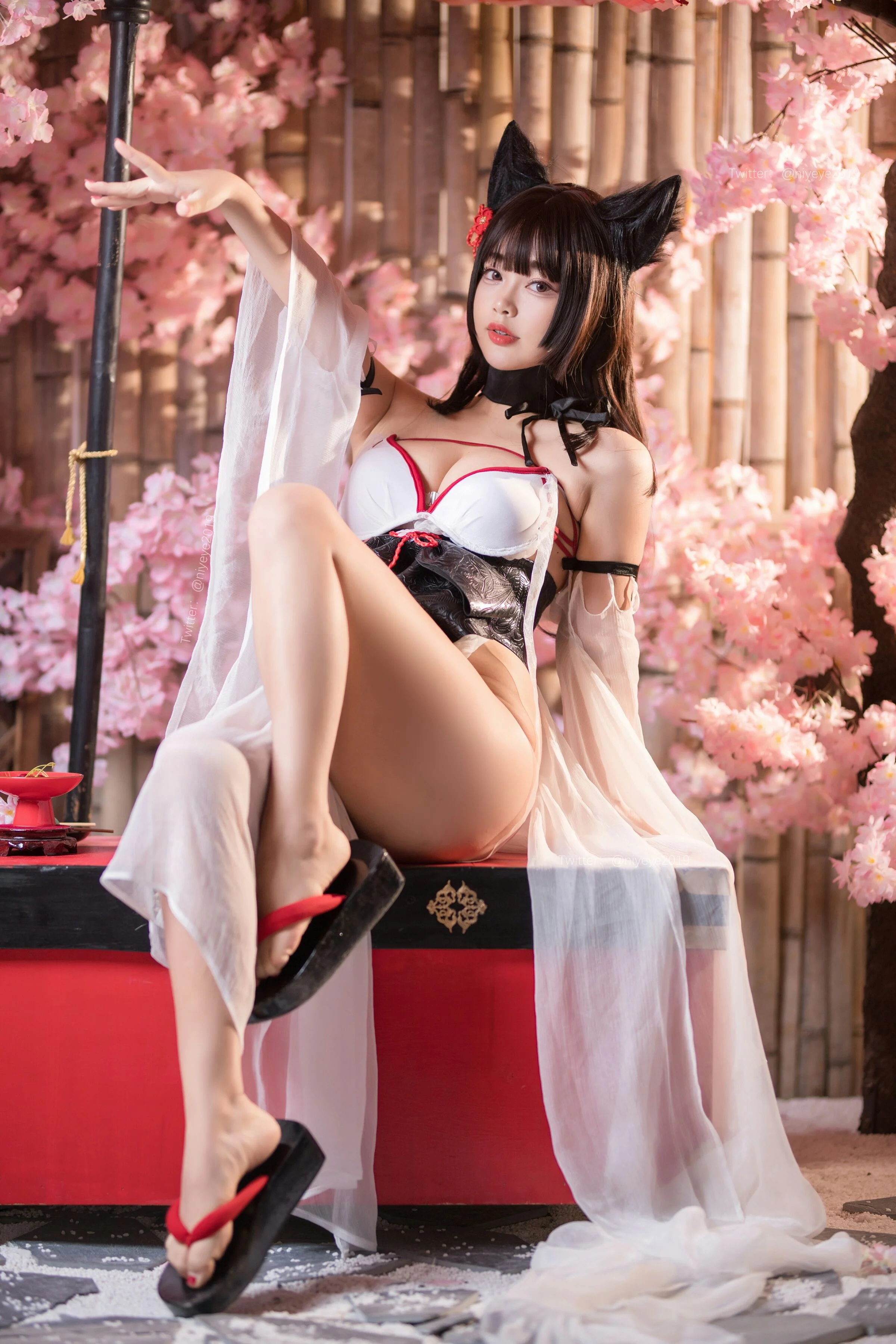 Đọc truyện hentai Tuyển tập Albums siêu phẩm Cosplay - Chap 613 - Bai Yeye - Azur Lane - Amagi