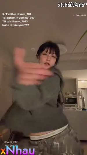 Công nhận em này nhảy cuốn hơn rất nhiều idol tiktok hiện nay (Công nhận em này nhảy cuốn hơn rất nhiều idol tiktok hiện nay) [26]