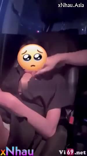 Say xỉn nhờ đồng nghiệp lai về cái kết bị nó bóp vú vạch áo nguyên đường đi (Say xỉn nhờ đồng nghiệp lai về cái kết bị nó bóp vú vạch áo nguyên đường đi) [26]