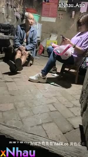 Con dâu lâu ngày về chăm bố chồng cho bố chồng sờ mó đụ lồn dâm 1 cách cuồng nhiệt (Con dâu lâu ngày về chăm bố chồng cho bố chồng sờ mó đụ lồn dâm 1 cách cuồng nhiệt) [26]
