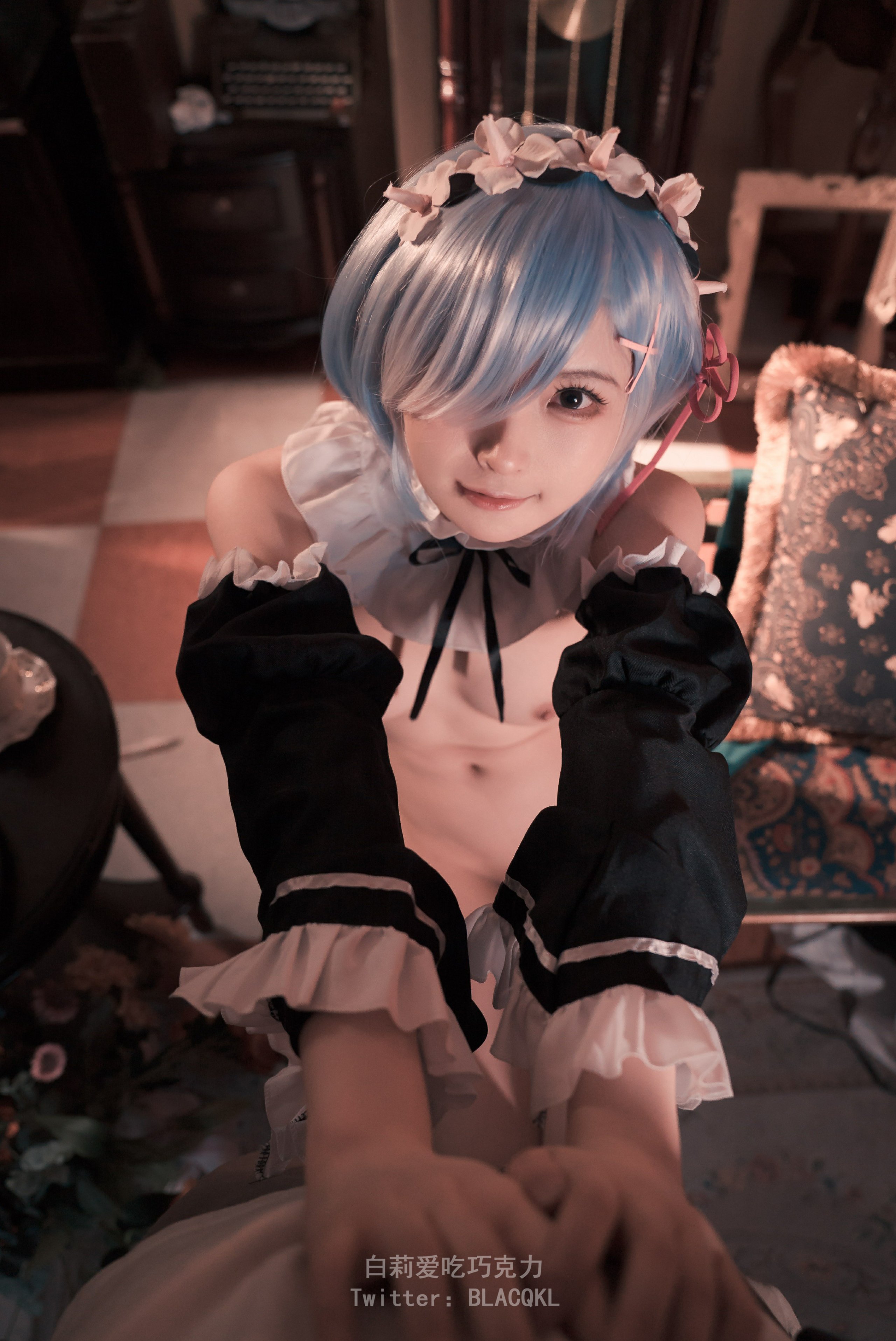 Đọc truyện hentai Tuyển tập Albums siêu phẩm Cosplay - Chap 497 - [Bai Li loves chocolate] Rem maid outfit