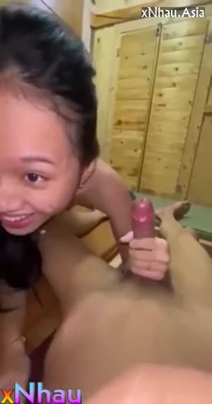 Chị MBBG trốn chồng đi chs trai trẻ bị bắt quả tang đánh ghen (Chị MBBG trốn chồng đi chs trai trẻ bị bắt quả tang đánh ghen) [26]