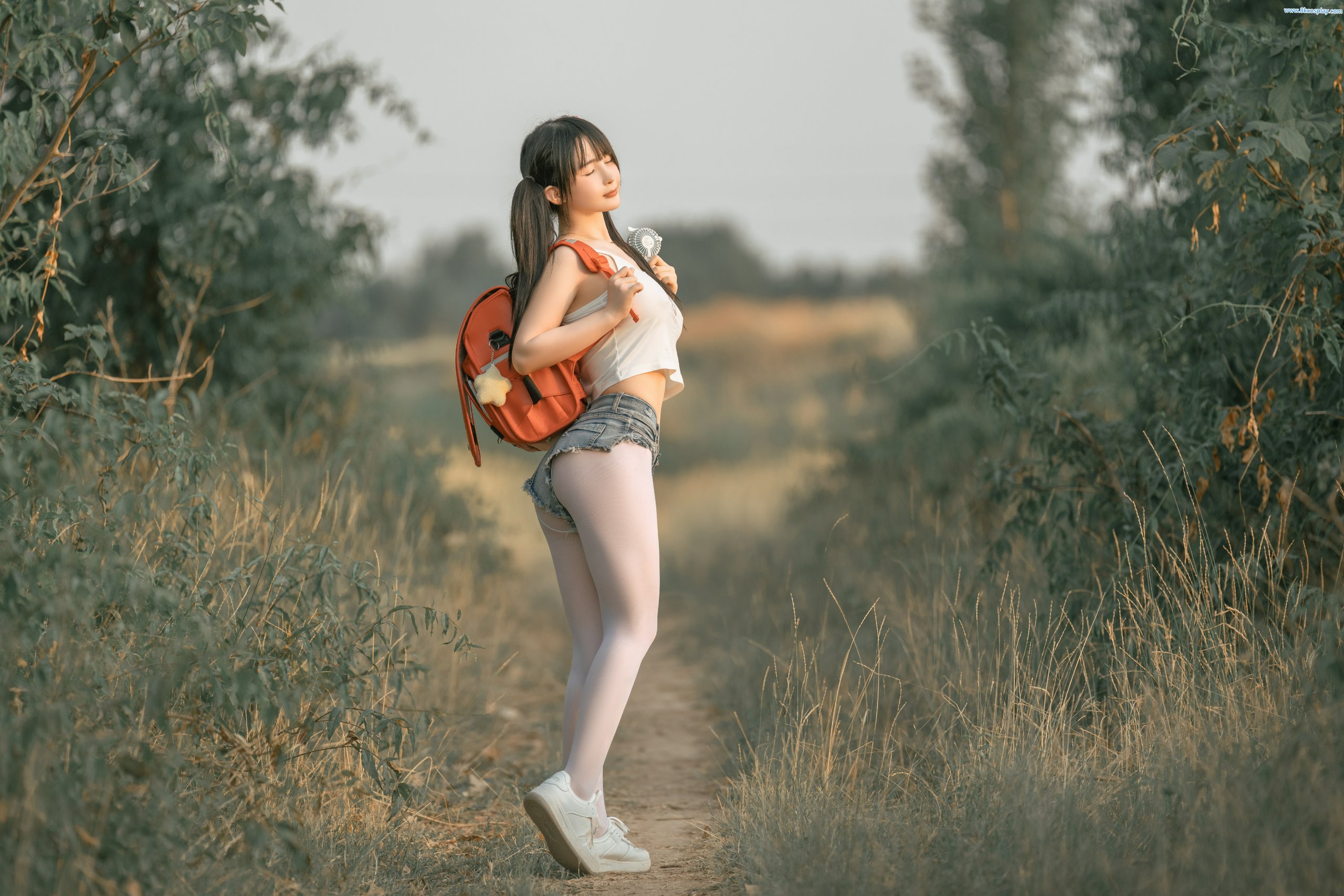 Đọc truyện hentai Tuyển tập Albums siêu phẩm Cosplay - Chap 604 - [Sakurai Ningning] Little red envelope