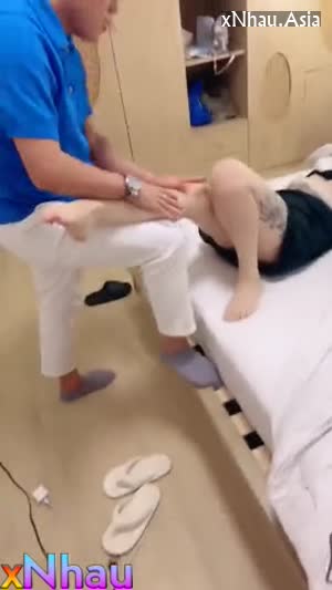 Động thác loạn các em teen loli mới lớn tụ tập livetream đụ tập thể với mấy a lớn p3 (Động thác loạn các em teen loli mới lớn tụ tập livetream đụ tập thể với mấy a lớn p3) [26]