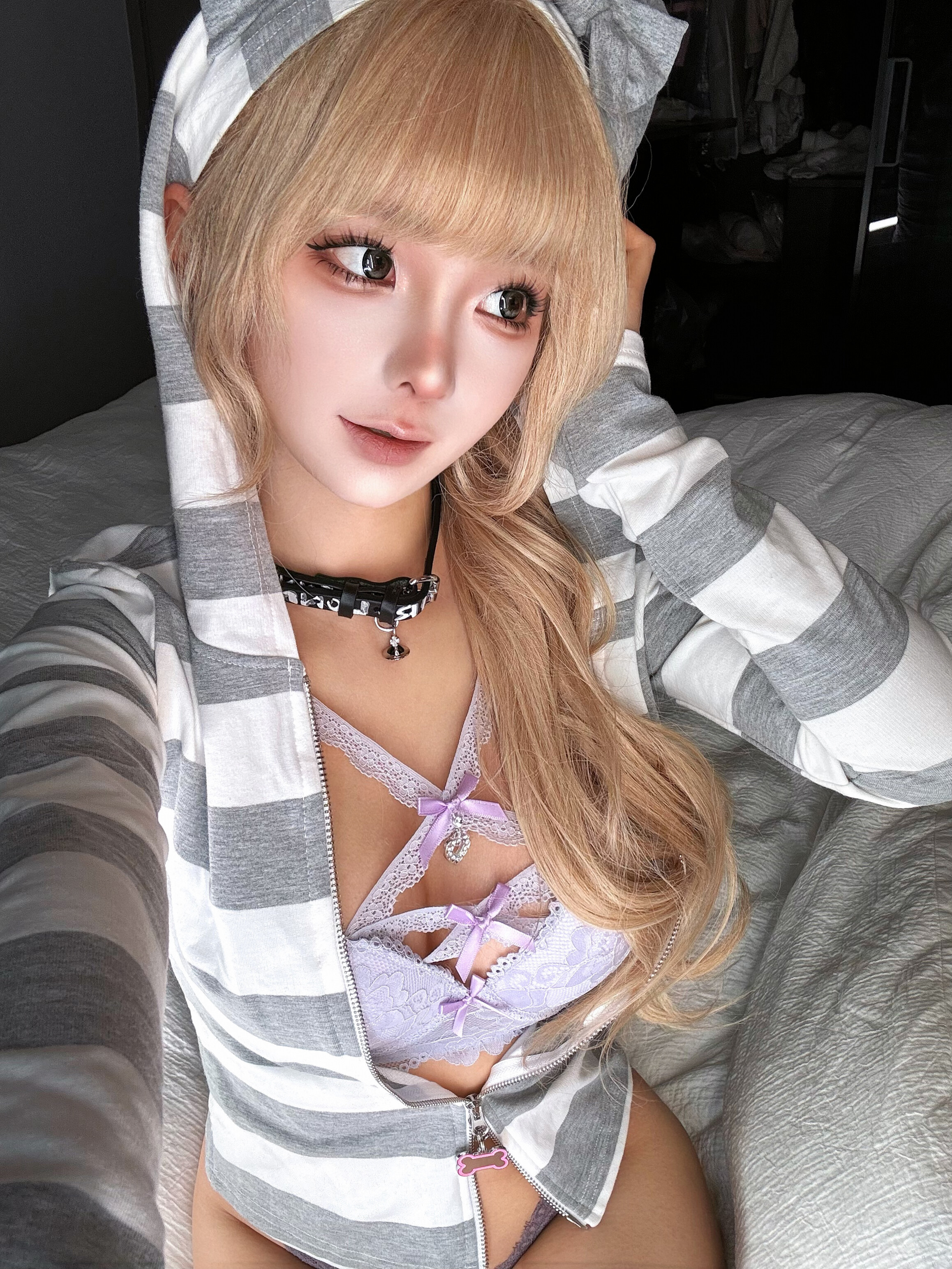 Đọc truyện hentai Tuyển tập Albums siêu phẩm Cosplay - Chap 1268 - Stupid Momo - Selfies in April