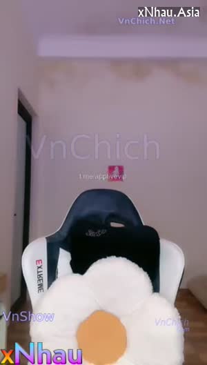 Em idol MMlive be_ngoc vú to lồn hồng livestream show show hàng ướt át cực ngon P5 (Em idol MMlive be_ngoc vú to lồn hồng livestream show show hàng ướt át cực ngon P5) []