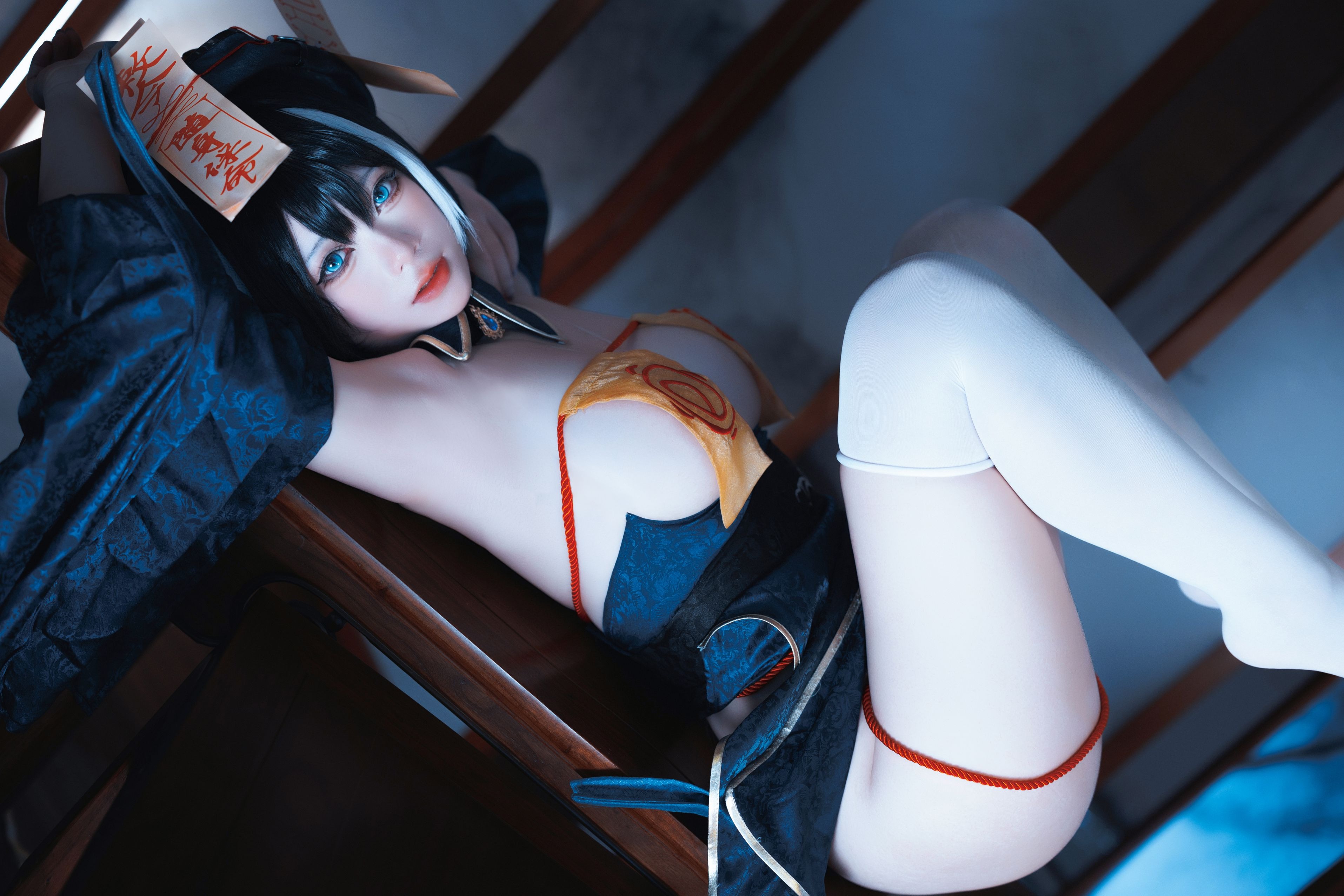Đọc truyện hentai Tuyển tập Albums siêu phẩm Cosplay - Chap 560 - Yingluojiang w Azur Lane Huajia Zombie