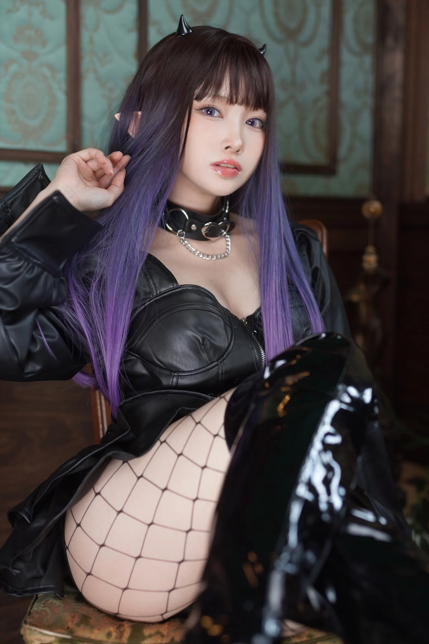 Đọc truyện hentai Tuyển tập Albums siêu phẩm Cosplay - Chap 669 - Vicious eys - Thistle