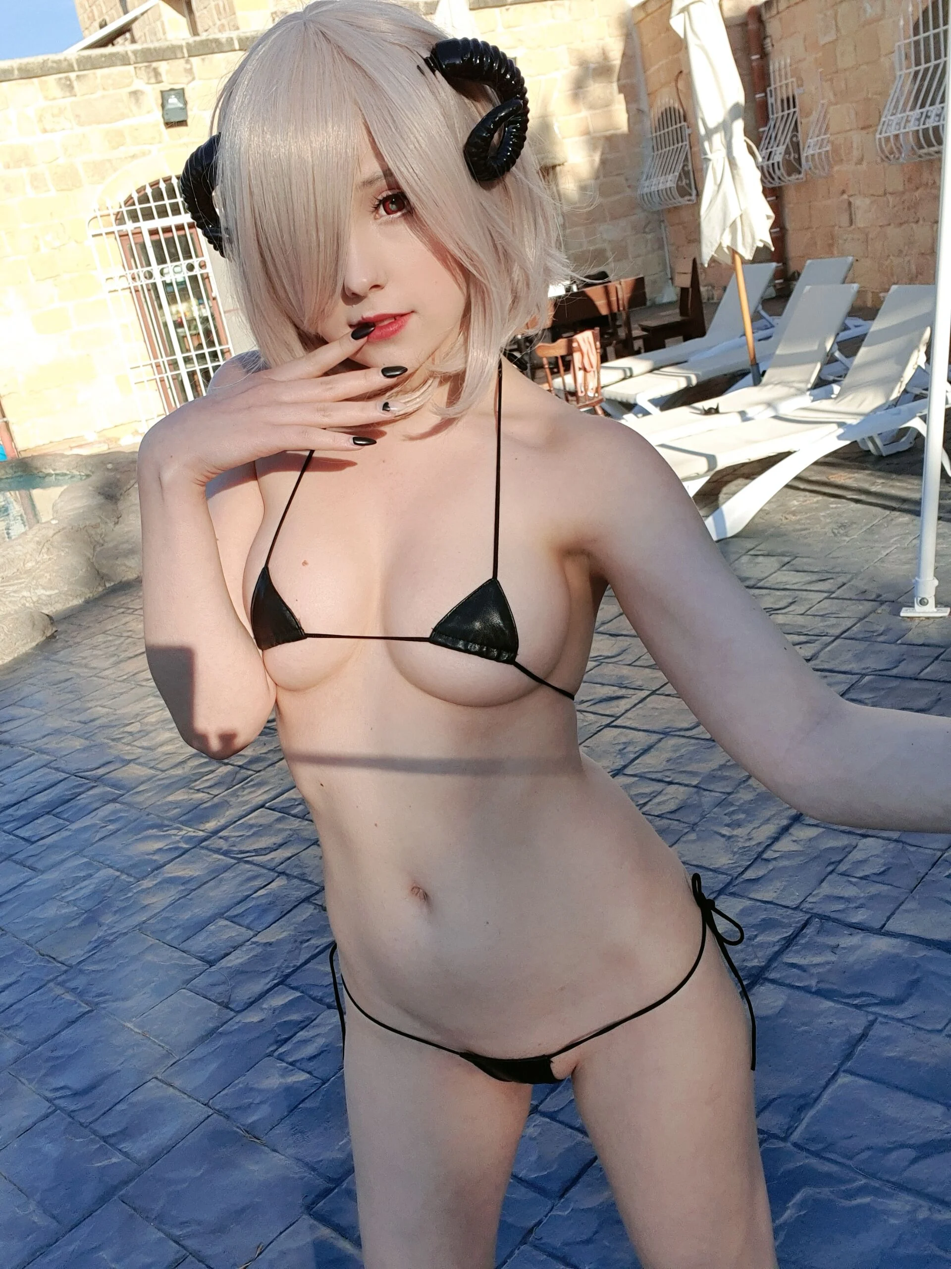 Đọc truyện hentai Tuyển tập Albums siêu phẩm Cosplay - Chap 522 - Megumi Koneko - Rita micro bikini