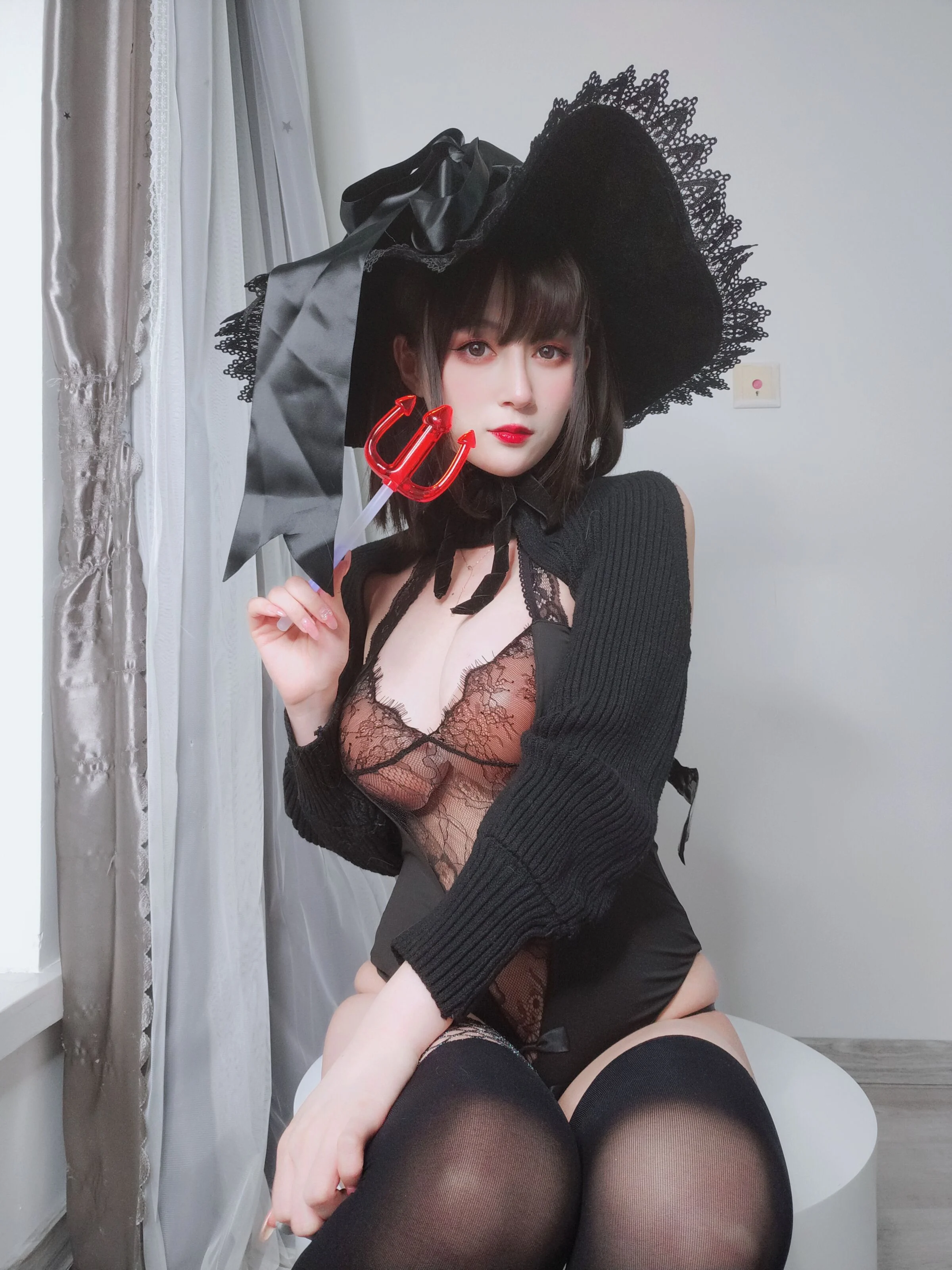 Đọc truyện hentai Tuyển tập Albums siêu phẩm Cosplay - Chap 68 - Phù thủy Cheshire