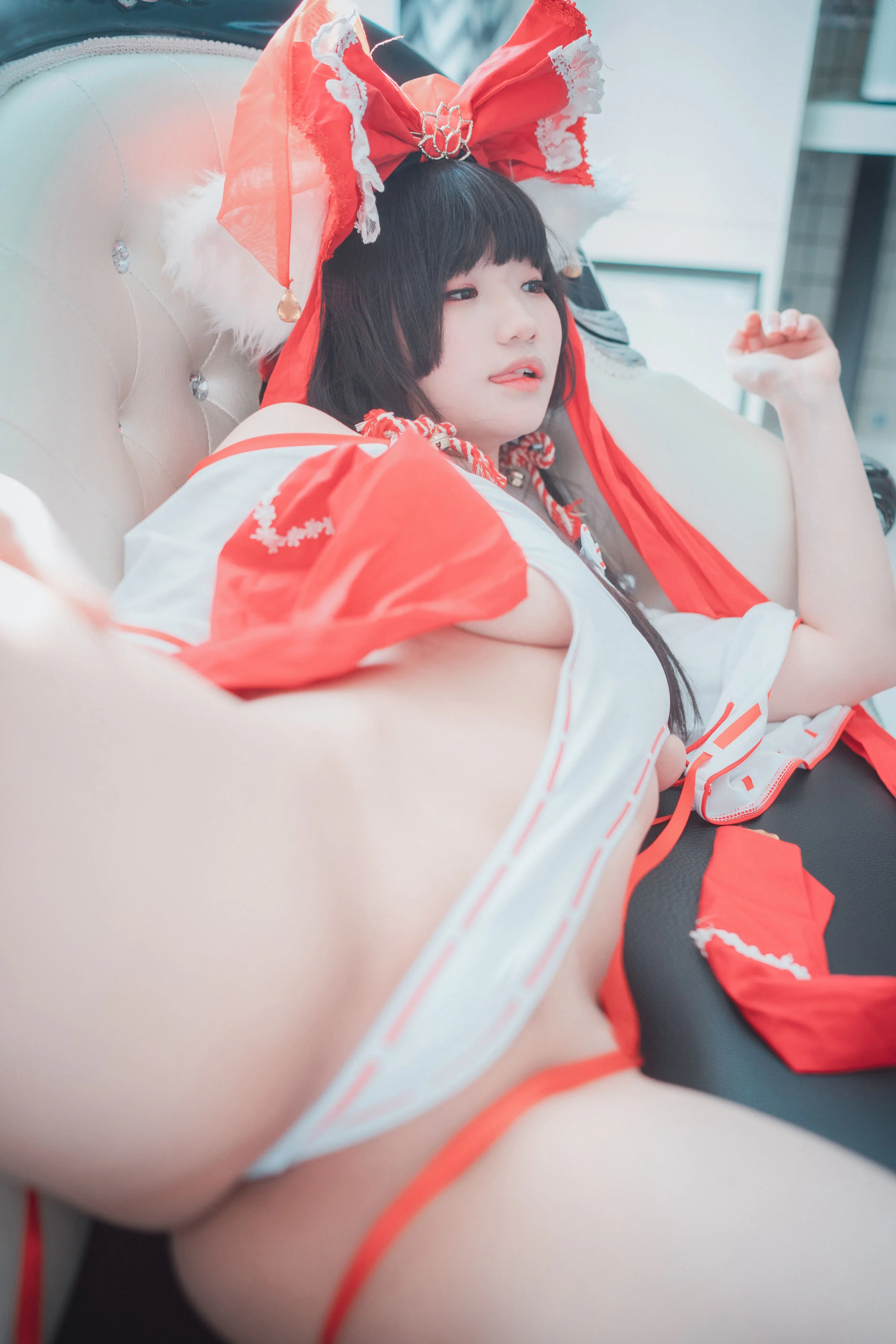 Đọc truyện hentai Tuyển tập Albums siêu phẩm Cosplay - Chap 612 - Mimmi - Reimu Hakurei
