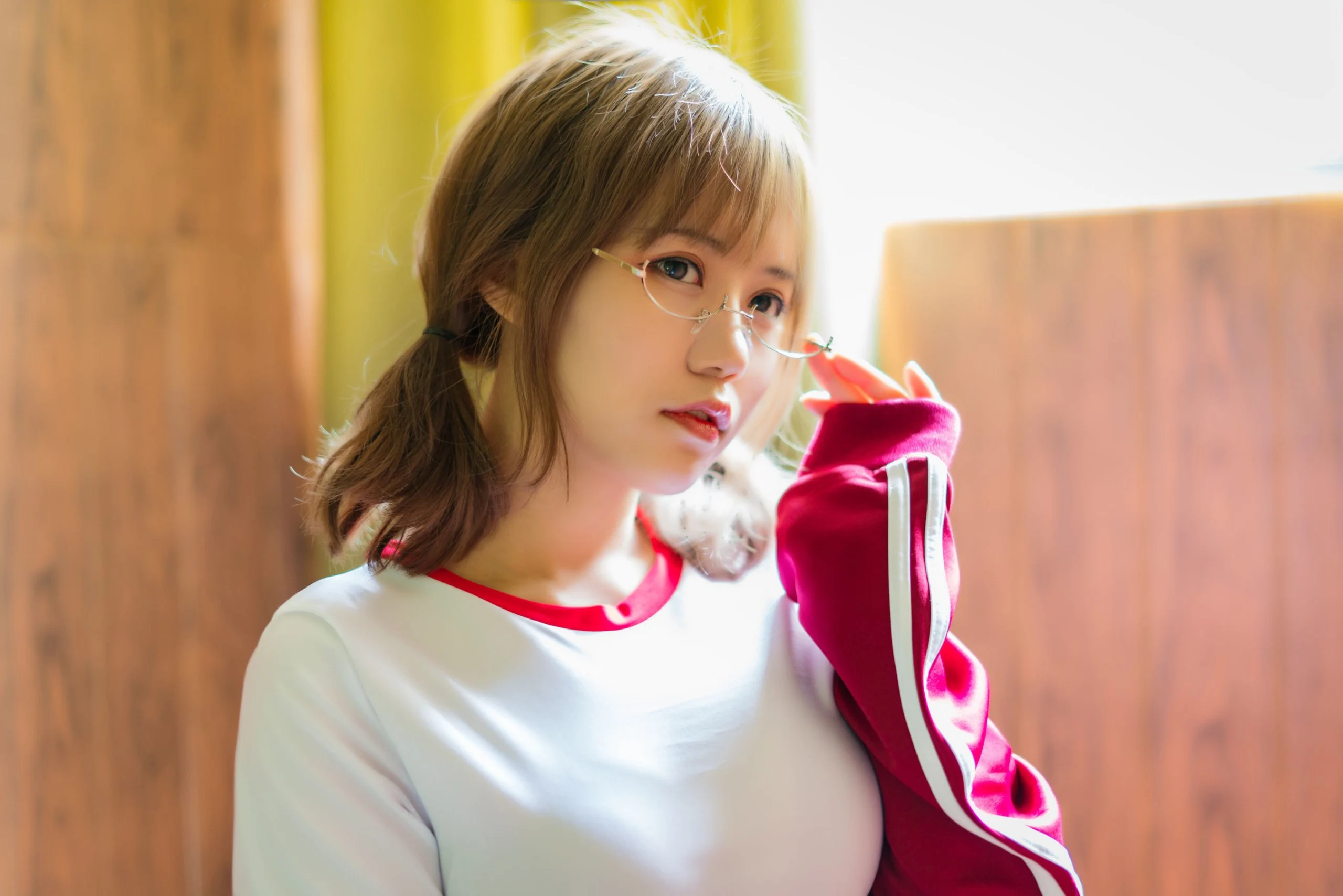 Đọc truyện hentai Tuyển tập Albums siêu phẩm Cosplay - Chap 734 - [Chiyoko Ogura] Red gymnastics suit