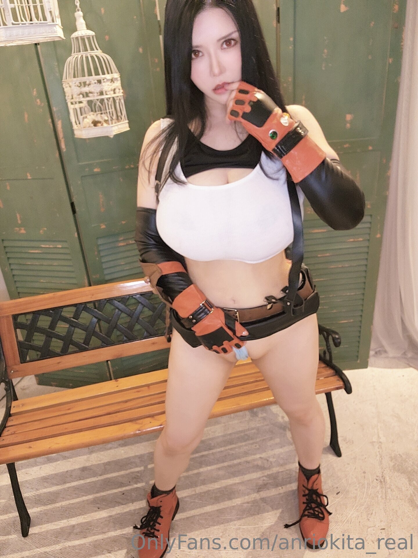 Đọc truyện hentai Tuyển tập Albums siêu phẩm Cosplay - Chap 329 - Anri Okita as Tifa Lockhart