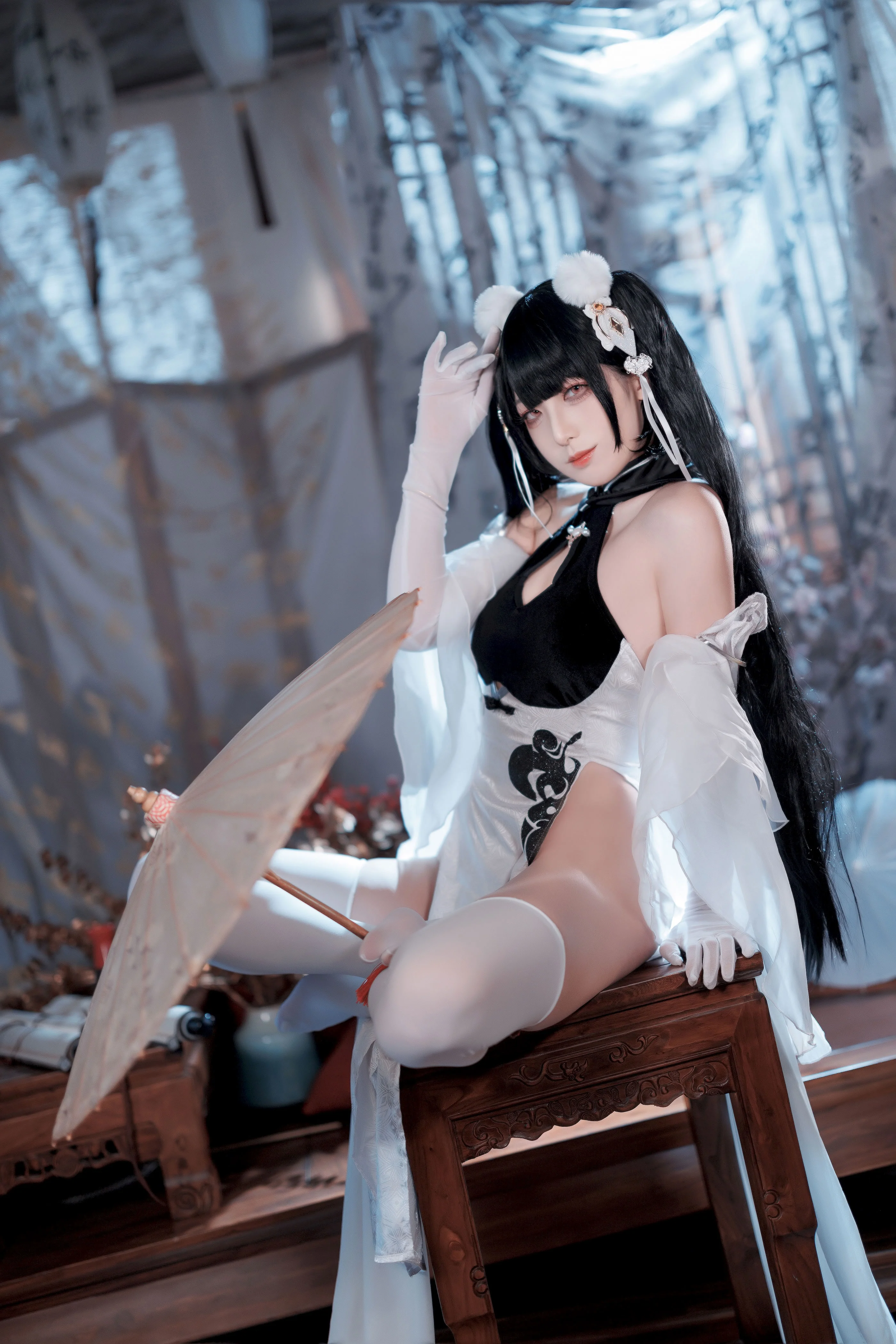 Đọc truyện hentai Tuyển tập Albums siêu phẩm Cosplay - Chap 1170 - The Frontier V - Azur Lane Peter Strasser Erotic Books and Jade