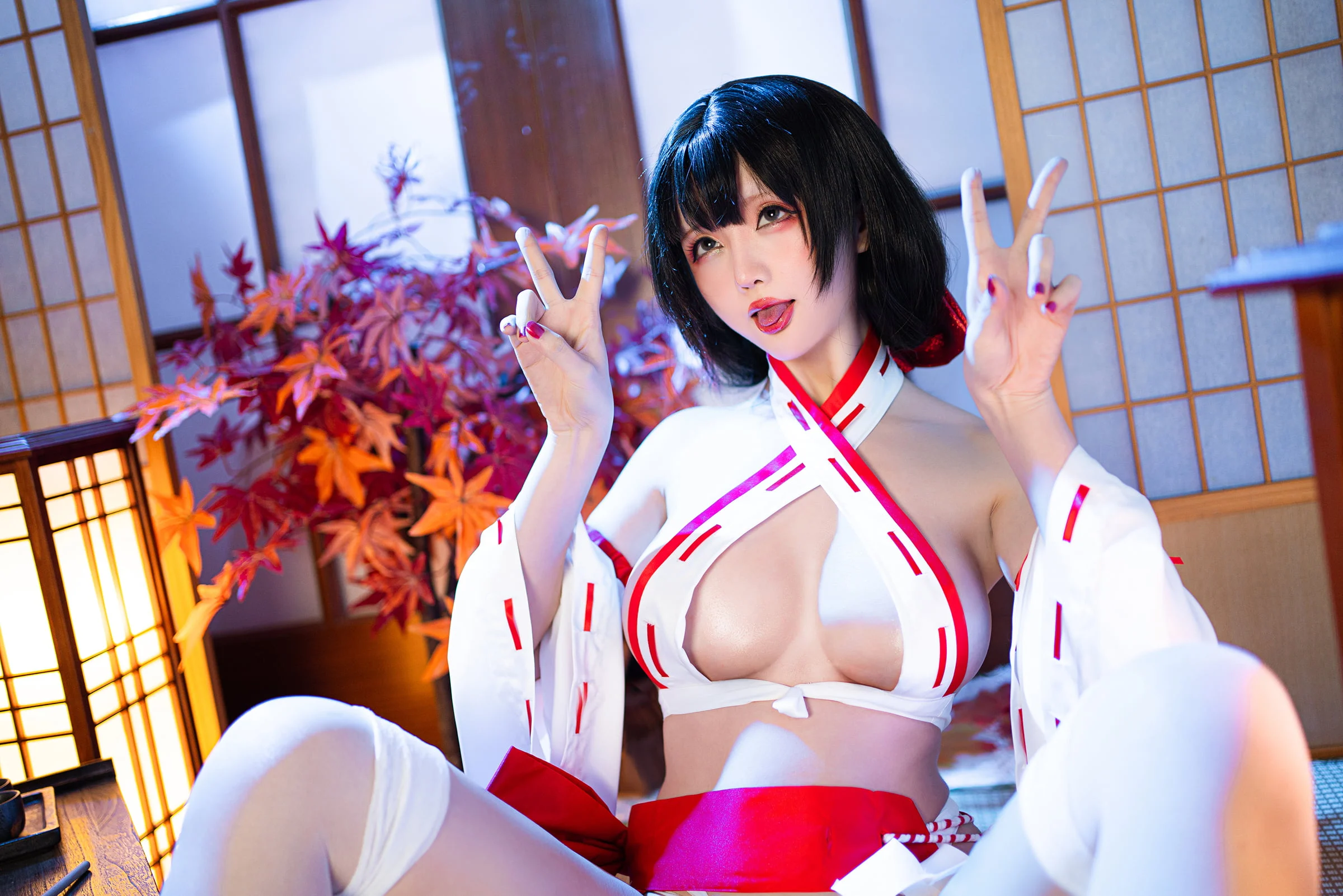 Đọc truyện hentai Tuyển tập Albums siêu phẩm Cosplay - Chap 729 - Star Chichi – New Year Miko