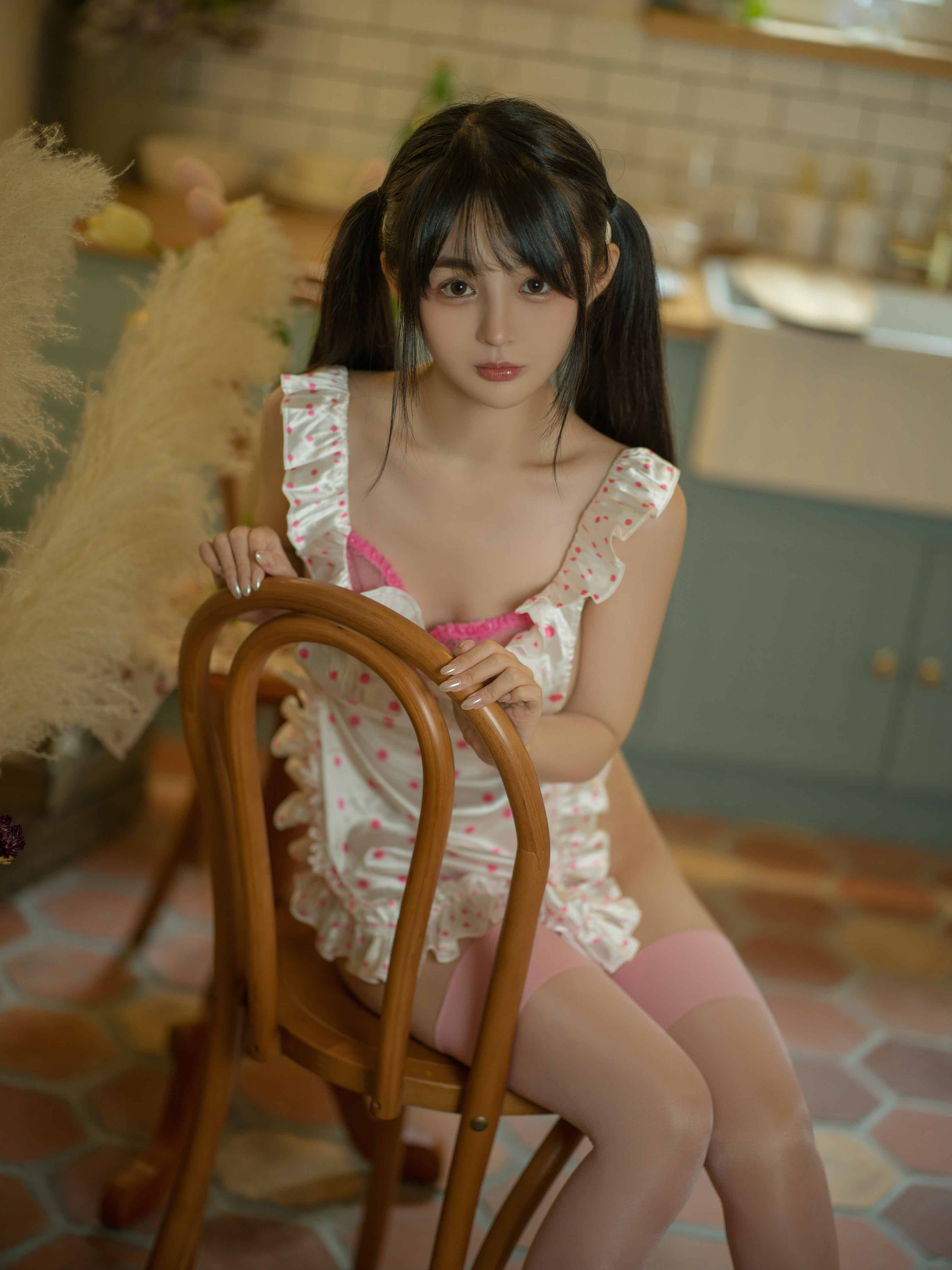 Đọc truyện hentai Tuyển tập Albums siêu phẩm Cosplay - Chap 1208 - Sakurai Ningning – Apron Kitchen