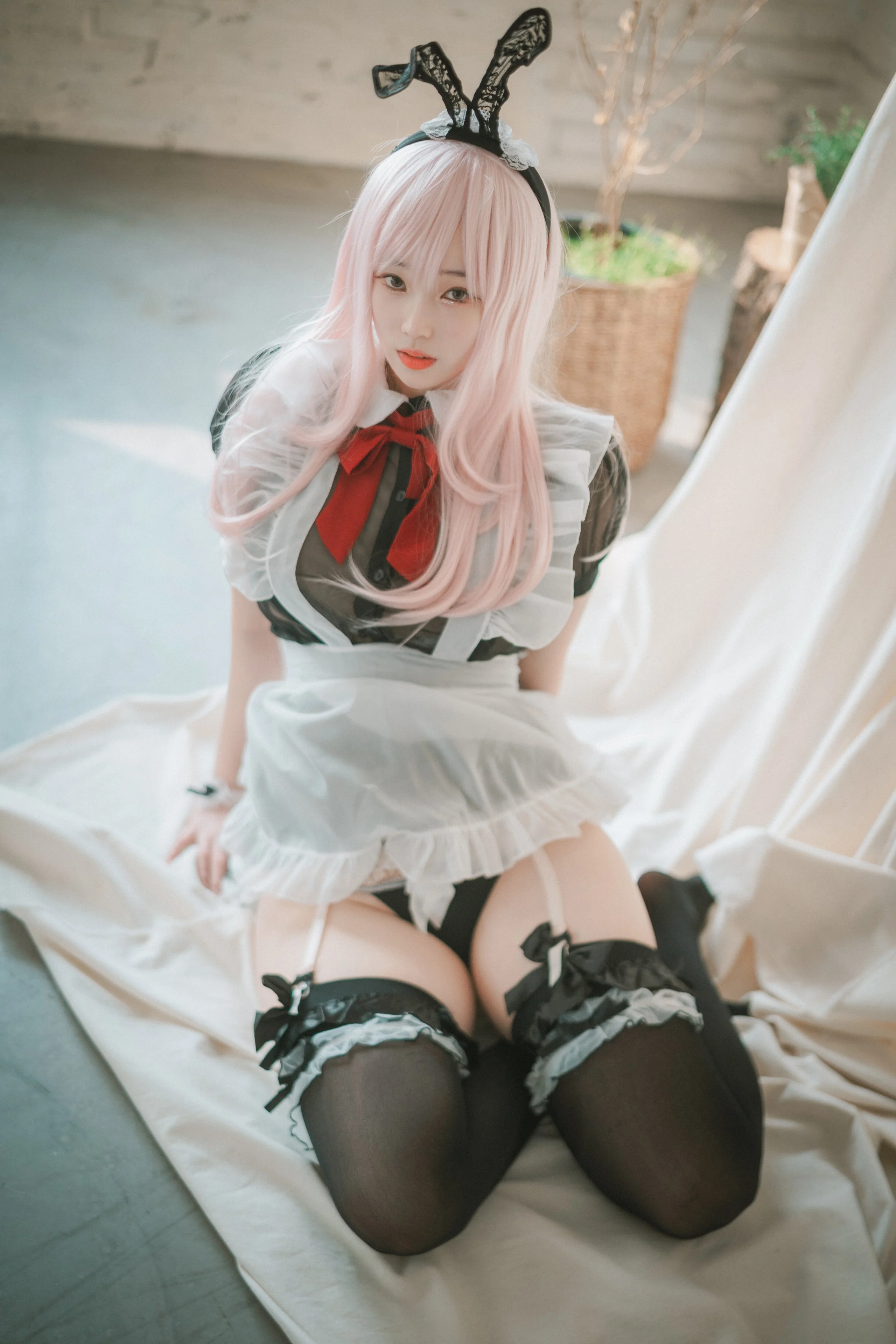 Đọc truyện hentai Tuyển tập Albums siêu phẩm Cosplay - Chap 768 - [DJAWA] Bambi - Sheer Bunny Maid