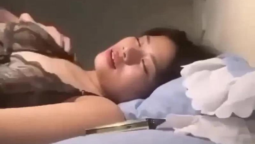 Em gái 2k4 mới chia tay người yêu là lại lộ clip sex