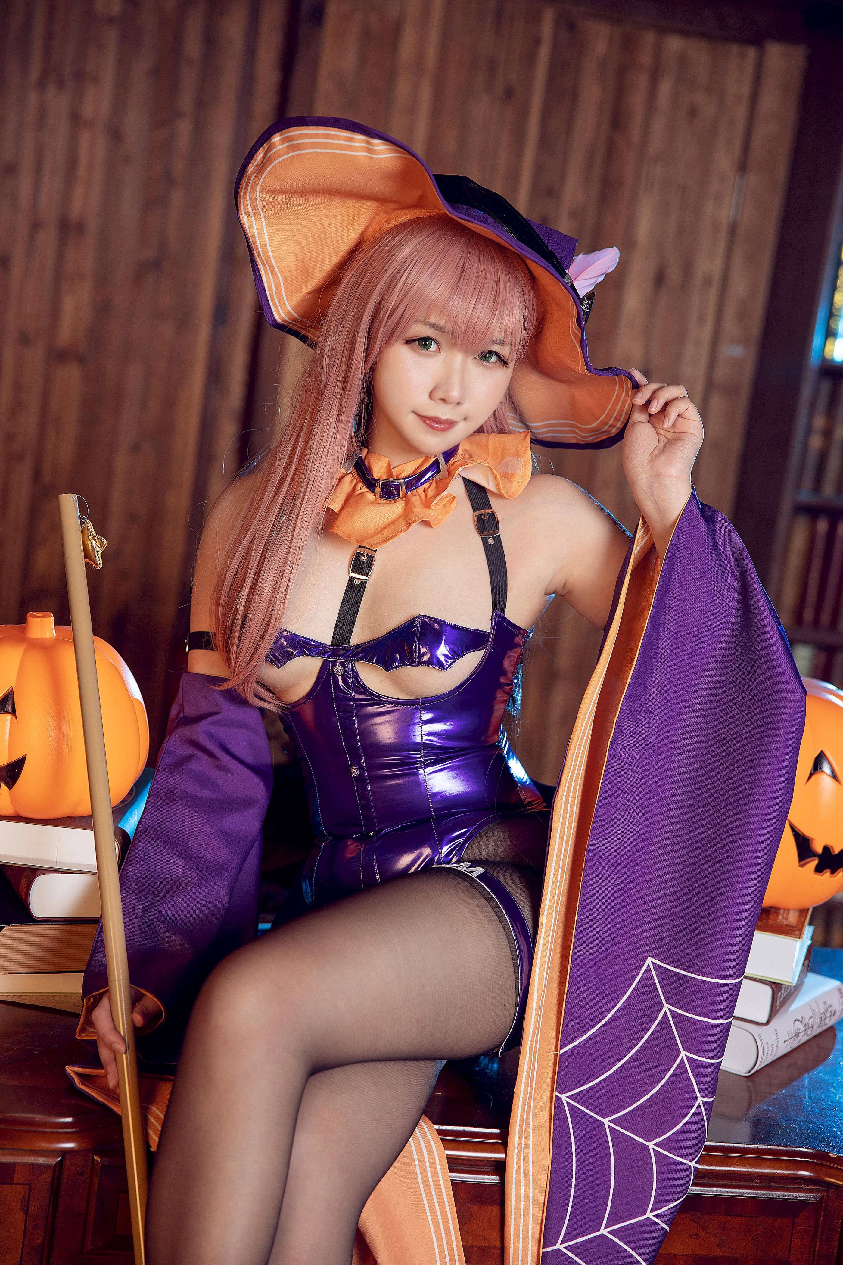 Đọc truyện hentai Tuyển tập Albums siêu phẩm Cosplay - Chap 1176 - Mahua Sauce - Memphis Halloween